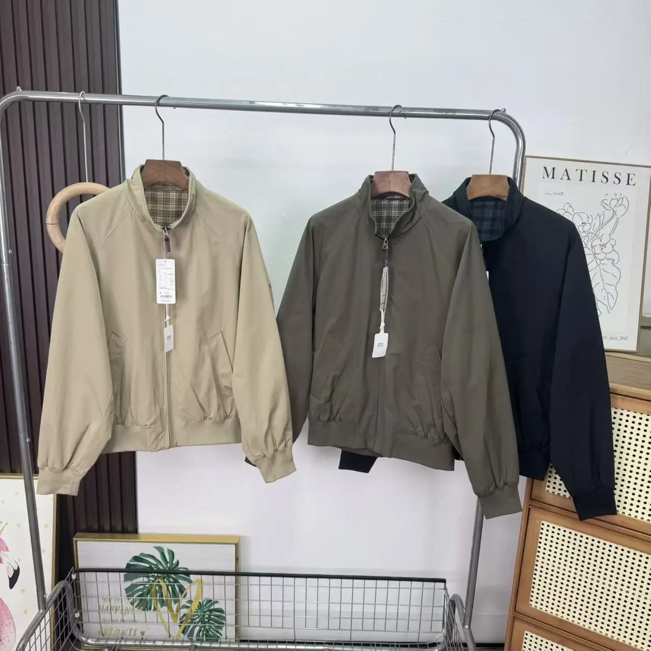 Casual Sle Loose Fit Zipper Jaet Stand Collar Outerwear for Men And Women Spring Autumn 2026 Polyester Fiber Long Sve
Casual Sle Loose Fit Zipper Jaet Stand Collar Outerwear for Men And Women Spring Autumn 2026 Polyester Fiber Long Sve