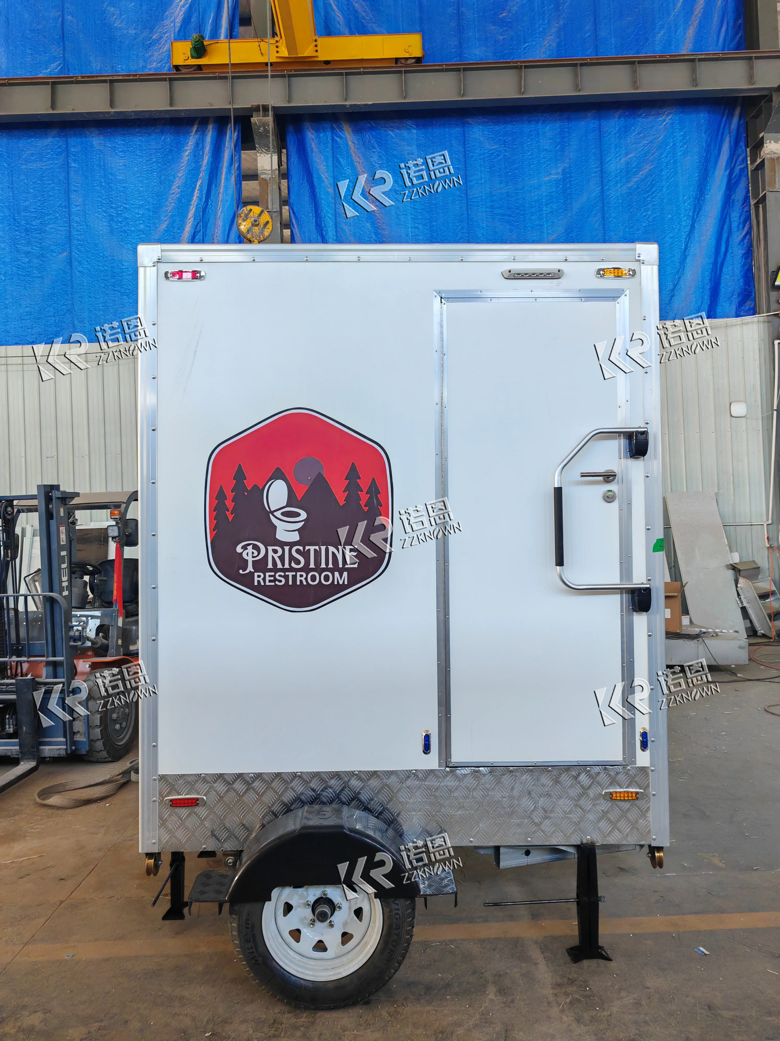 Portable Toilet Trailer Customize Outdoor Toilet Mobile Toilets Trailer Luxury Restroom Shower Trailer
Portable Toilet Trailer Customize Outdoor Toilet Mobile Toilets Trailer Luxury Restroom Shower Trailer
