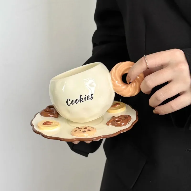 Biscuit Coffee Cup Ceramic Design Latte Cup New Afternoon Tea Hand-painted Cup Mug Plate Set
Biscuit Coffee Cup Ceramic Design Latte Cup New Afternoon Tea Hand-painted Cup Mug Plate Set