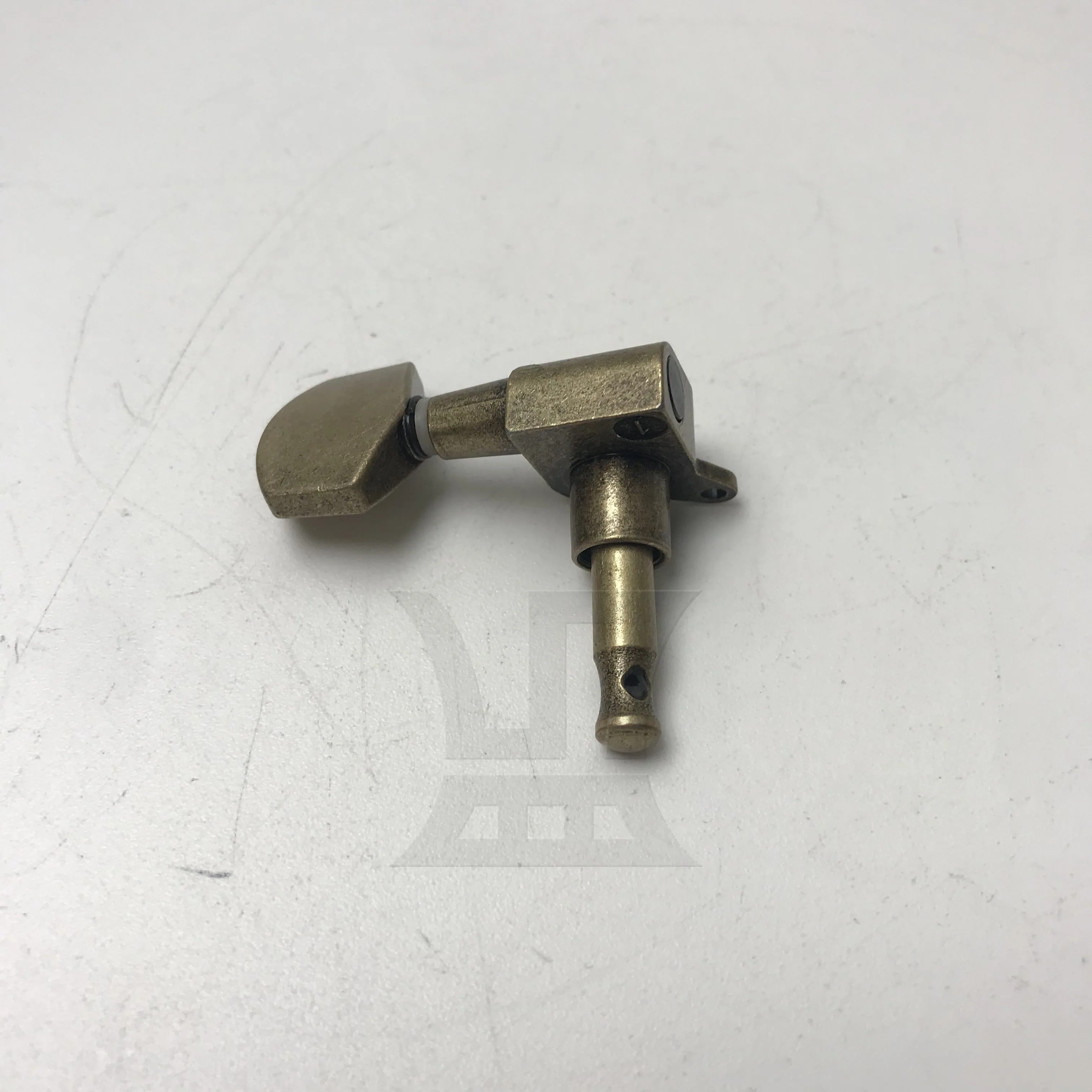 Yibuy 1pc Guitar String Tuner Tuning Peg Retro Color Right Folk Guitar Buttons Classical Guitar Acoustic Guitar Electric Guitar
Yibuy 1pc Guitar String Tuner Tuning Peg Retro Color Right Folk Guitar Buttons Classical Guitar Acoustic Guitar Electric Guitar