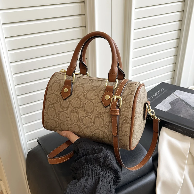 2026 модная женская сумка через плечо, кожаная роскошная брендовая популярная классическая элегантная сумка через плечо для женщин, шикарная
2026 модная женская сумка через плечо, кожаная роскошная брендовая популярная классическая элегантная сумка через плечо для женщин, шикарная