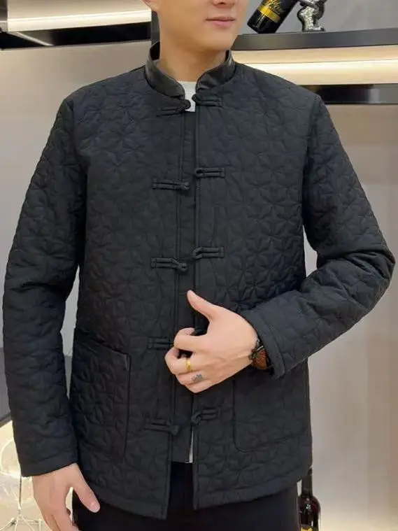 Высококачественная повседневная мужская куртка-танкоксак с пуговицами, универсальная, из хлопка, модная, городская, стильная, с длинными рукавами, теплая
Высококачественная повседневная мужская куртка-танкоксак с пуговицами, универсальная, из хлопка, модная, городская, стильная, с длинными рукавами, теплая