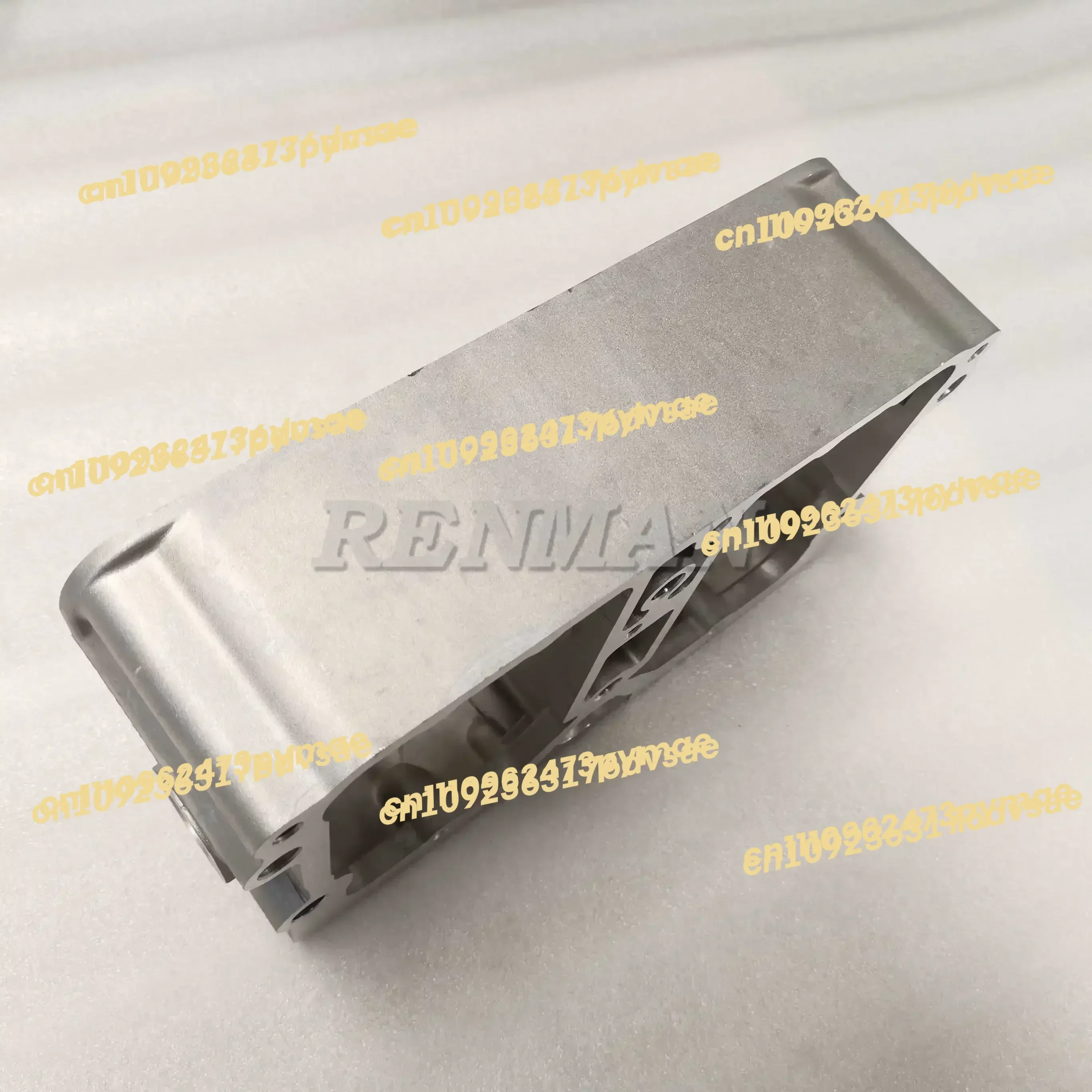 NEW Cummins NT855 Engine Rocker Lever Housing 3047479 3052170
NEW Cummins NT855 Engine Rocker Lever Housing 3047479 3052170