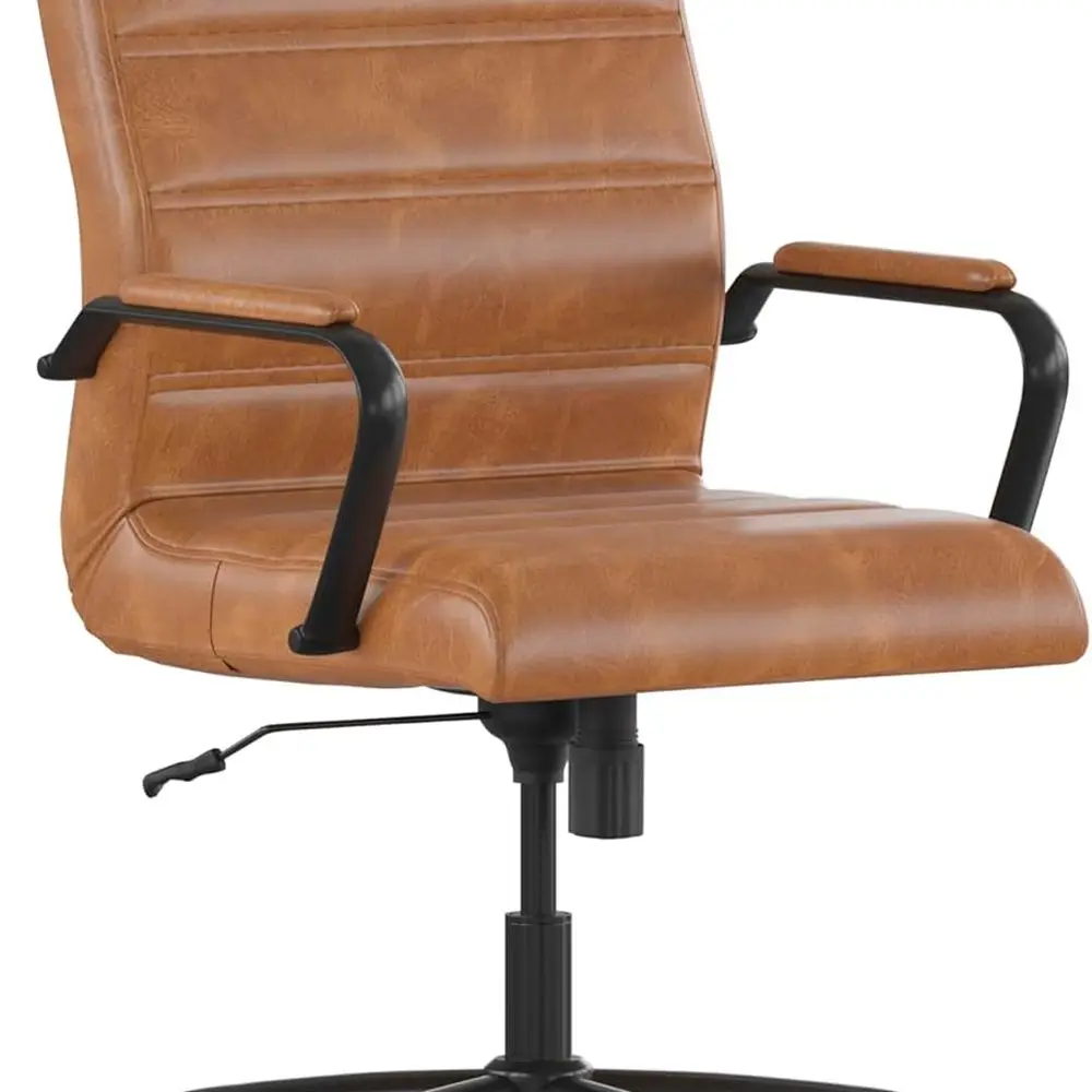 Коричневое кожаное вращающееся офисное кресло с высокой спинкой, черными подлокотниками и прозрачными роликами
Коричневое кожаное вращающееся офисное кресло с высокой спинкой, черными подлокотниками и прозрачными роликами