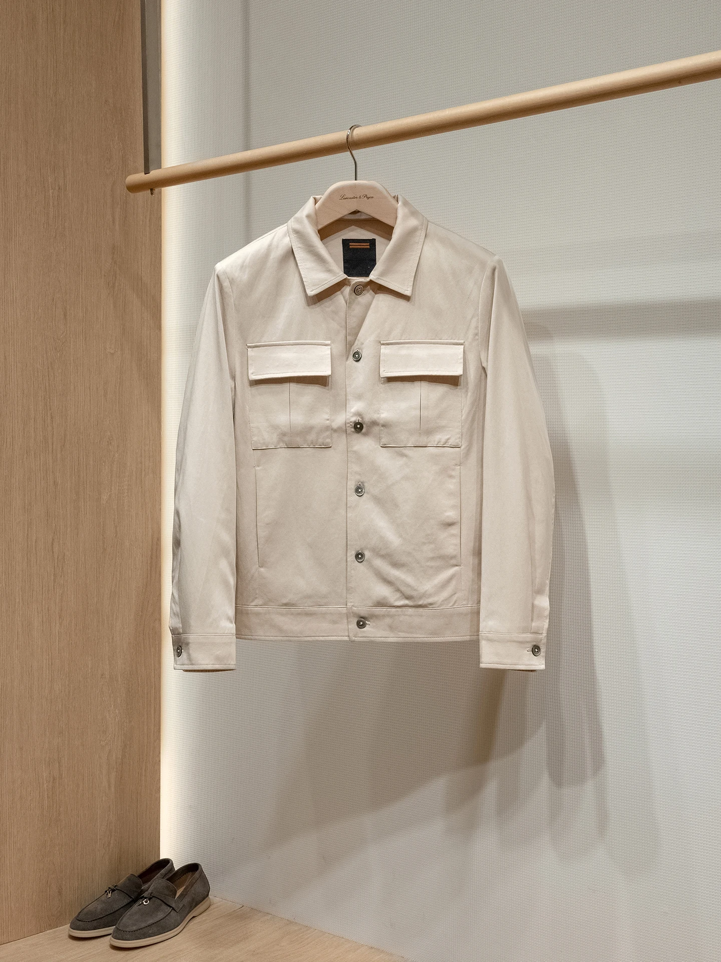 Italian Vintage Style Men's Spring Thin Collar Jacket Mixed Lenzing Lyocell Cotton Casual Fit Short Length Outerwear
Italian Vintage Style Men's Spring Thin Collar Jacket Mixed Lenzing Lyocell Cotton Casual Fit Short Length Outerwear