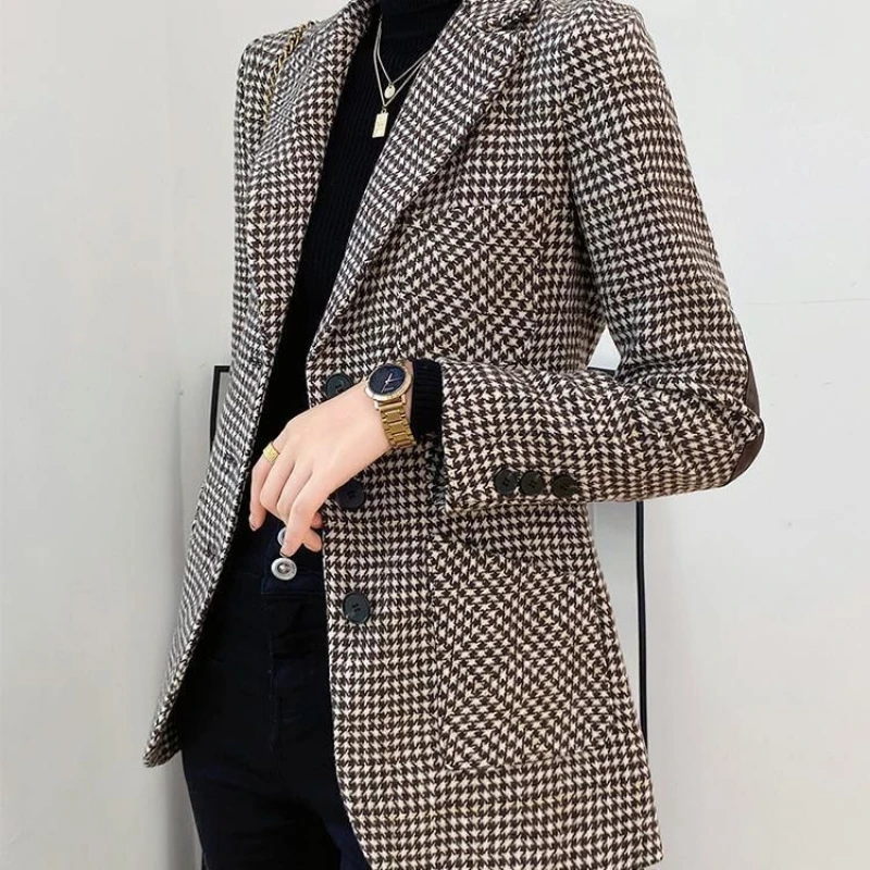Women's Office Casual Suit Jacket 2023 Spring and Autumn New Retro Slim Coat Korean Elegant Simple Fashion Women's Sports Jacket
Women's Office Casual Suit Jacket 2023 Spring and Autumn New Retro Slim Coat Korean Elegant Simple Fashion Women's Sports Jacket