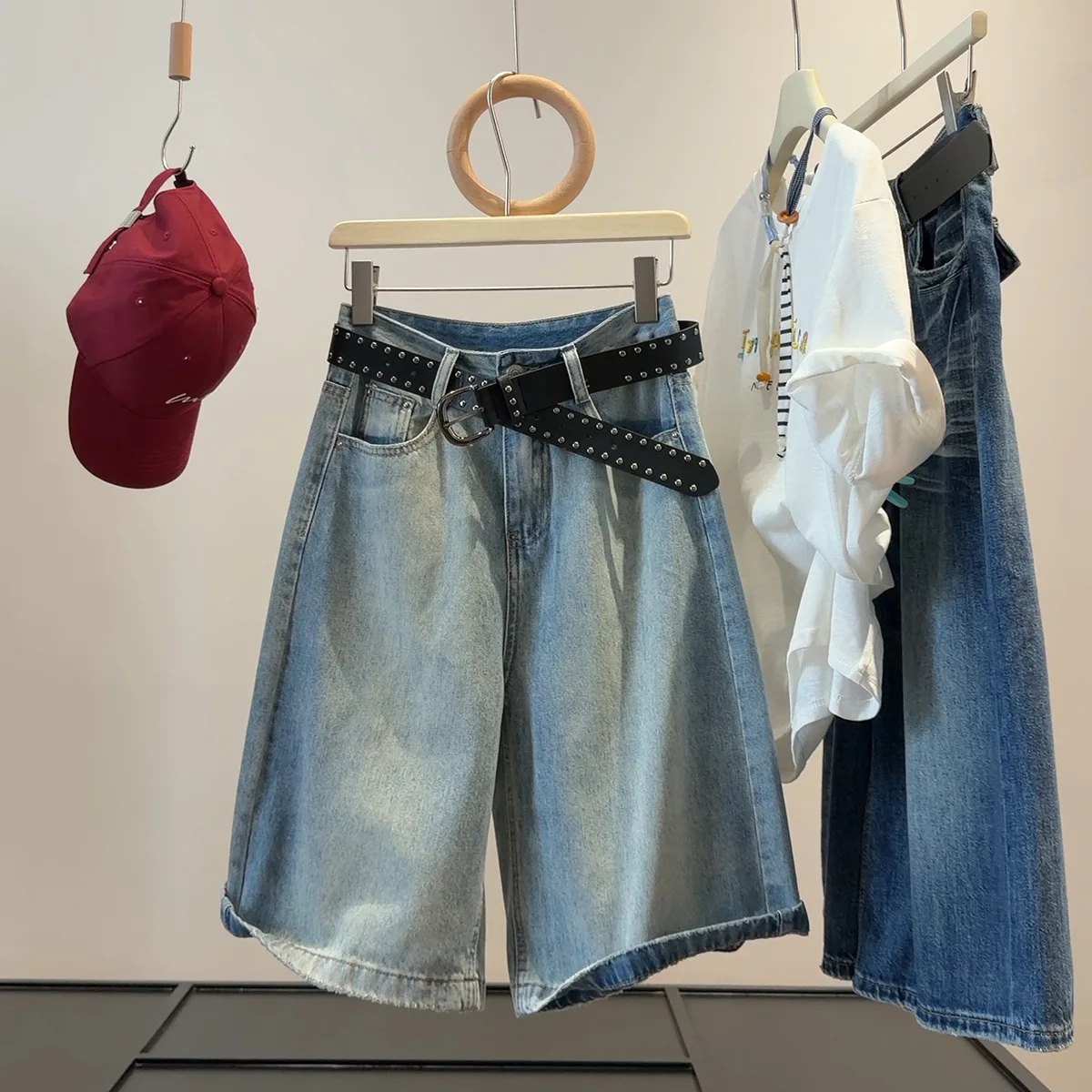 ALPHALMODA Japanese Style, Petite Denim Pants, for Women Summer 2026, High Waist, Washed White, Vintage Fashion Jeans
ALPHALMODA Japanese Style, Petite Denim Pants, for Women Summer 2026, High Waist, Washed White, Vintage Fashion Jeans