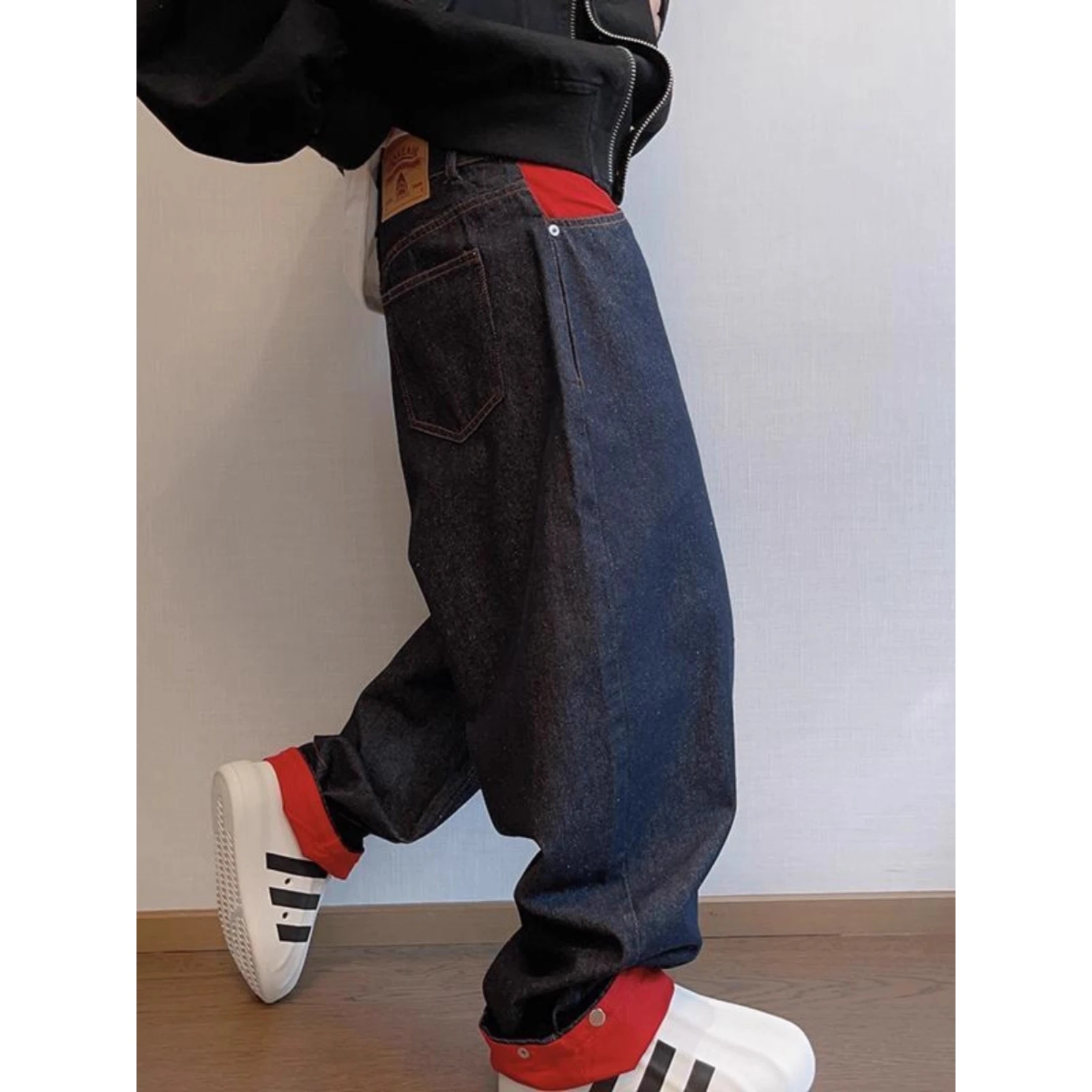 Джинсы с широкими штанинами в стиле ретро, мужские свободные джинсы с высокой талией, осень-зима, модная молодежная одежда, синий, красный цвет, блузка
Джинсы с широкими штанинами в стиле ретро, мужские свободные джинсы с высокой талией, осень-зима, модная молодежная одежда, синий, красный цвет, блузка