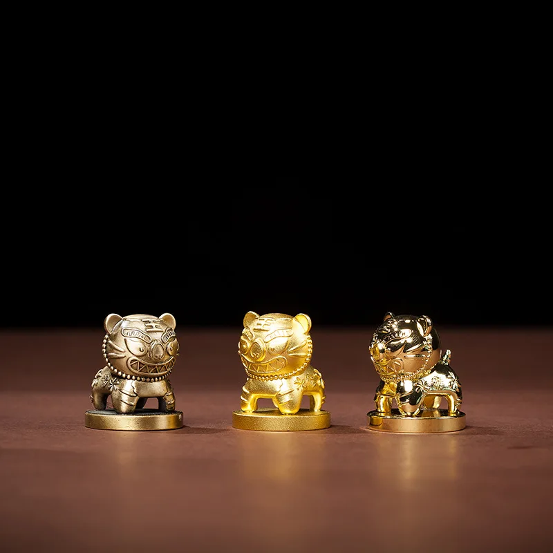 Year of the Mascot Brass Home Decor Living Room Bedroom Office Desk Decoration Little Tiger Ornament
Year of the Mascot Brass Home Decor Living Room Bedroom Office Desk Decoration Little Tiger Ornament