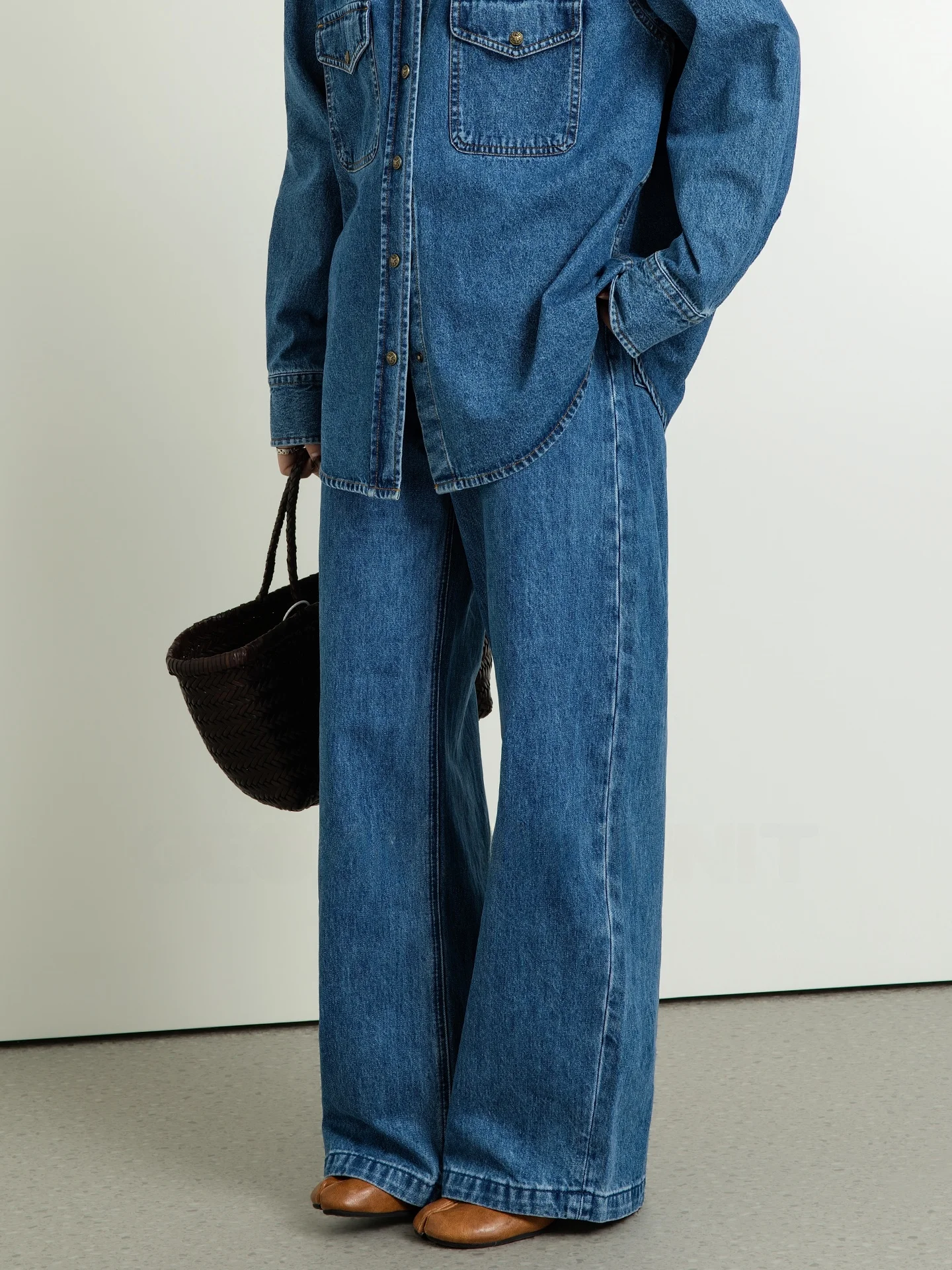 High Waist Straight Leg Blue Jeans Women's Spring Summer New Style Slimming Wide Leg Jeans Versatile Cotton Denim Trousers
High Waist Straight Leg Blue Jeans Women's Spring Summer New Style Slimming Wide Leg Jeans Versatile Cotton Denim Trousers