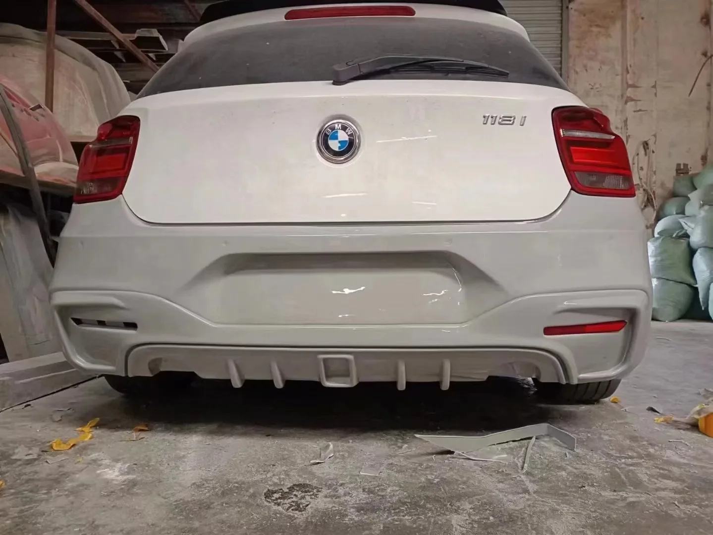 XDS High Quality Rear Bumper For 1 Series F20 11-15 Sport Rear BumperHigh quality
XDS High Quality Rear Bumper For 1 Series F20 11-15 Sport Rear BumperHigh quality