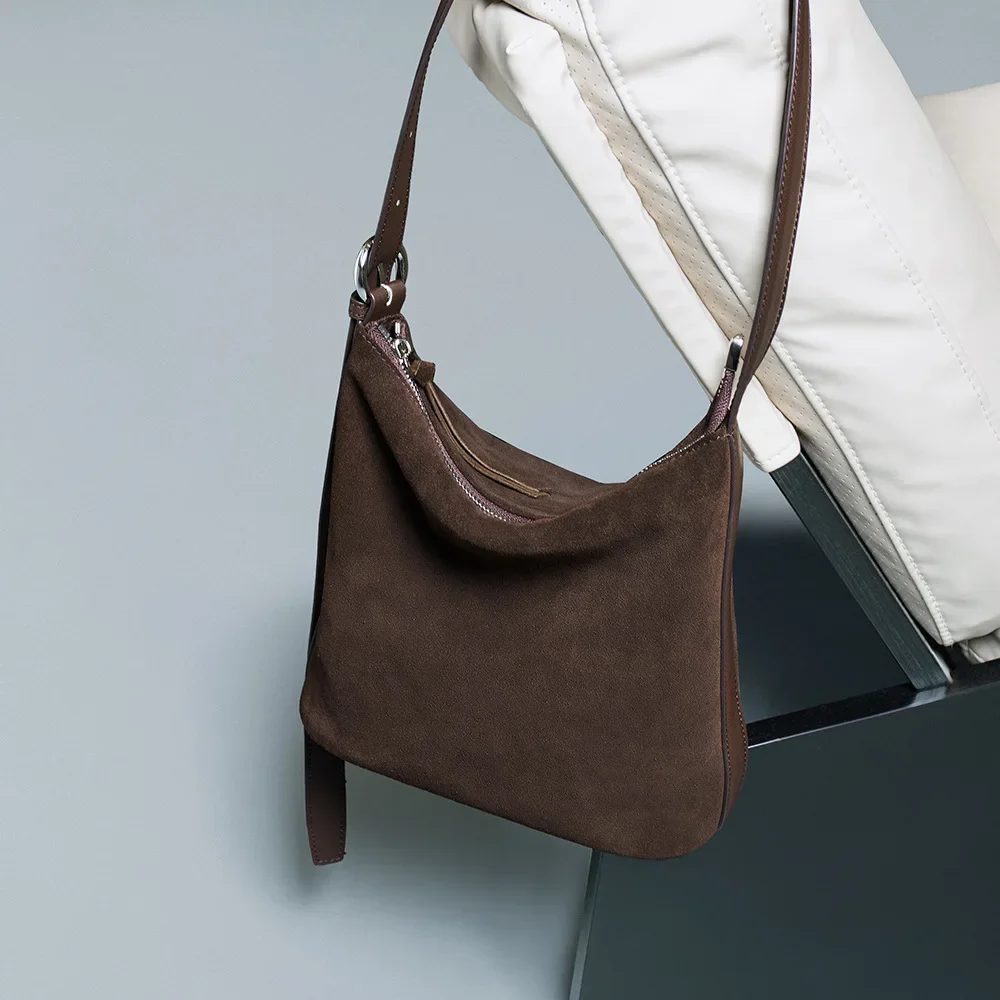 Women's Frosted Cow Leather Shoulder Bag Ladies Fashion Trend Designer Luxury Bags Female Retro Durable Genuine Cowhide Handbags
Women's Frosted Cow Leather Shoulder Bag Ladies Fashion Trend Designer Luxury Bags Female Retro Durable Genuine Cowhide Handbags