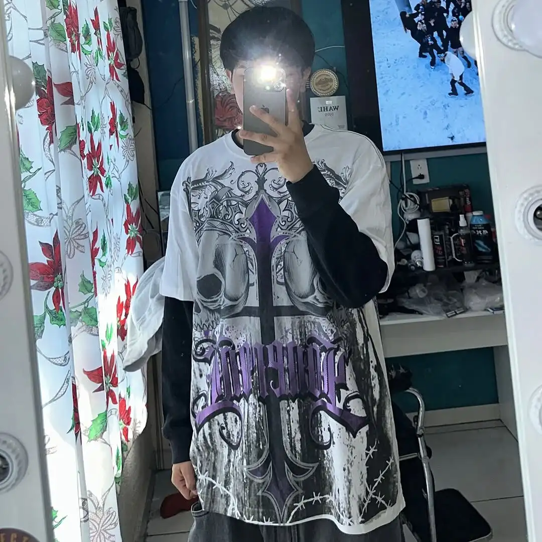 2025 Новая футболка Affliction в стиле ретро с принтом черепа Y2K, уличный тренд, хлопок с короткими рукавами, мужской свободный топ в стиле хип-хоп, готика, Харадзюку, панк 
2025 Новая футболка Affliction в стиле ретро с принтом черепа Y2K, уличный тренд, хлопок с короткими рукавами, мужской свободный топ в стиле хип-хоп, готика, Харадзюку, панк