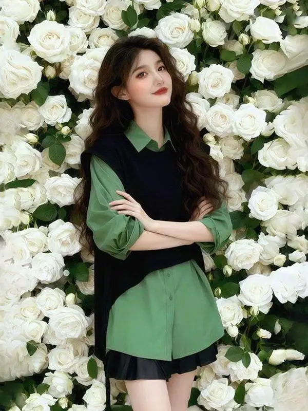 Women's Two-Piece Set Korean Retro Black Knitted Vest Collar Shirt Green Student Fashion Casual Style Autumn Winter Spring
Women's Two-Piece Set Korean Retro Black Knitted Vest Collar Shirt Green Student Fashion Casual Style Autumn Winter Spring