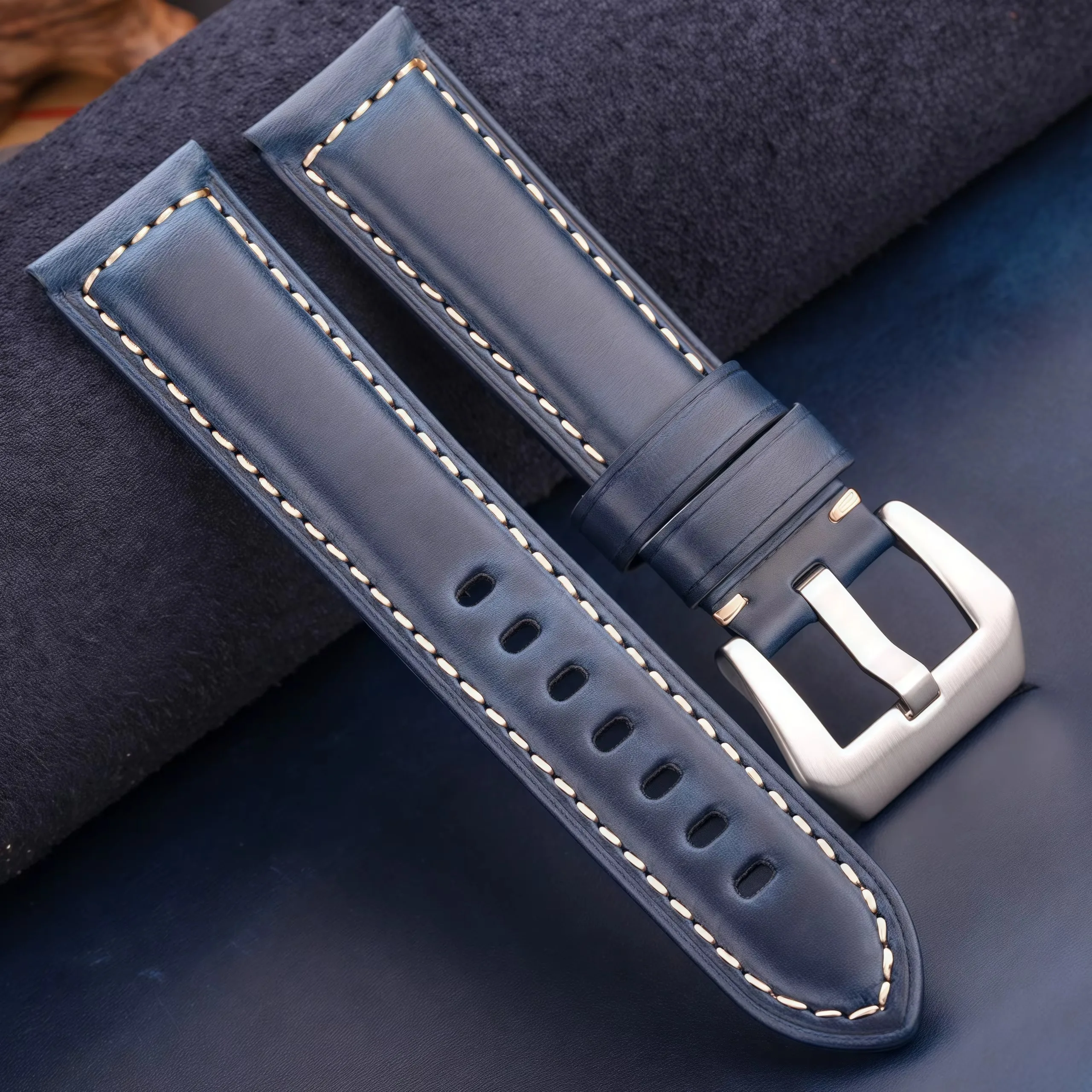 First Layer Oil Wax Cowhide Leather Watch Strap 20 22 24 26mm Padded Genuine Leather Band for PAM111/441/312 Durable Bracelet
First Layer Oil Wax Cowhide Leather Watch Strap 20 22 24 26mm Padded Genuine Leather Band for PAM111/441/312 Durable Bracelet
