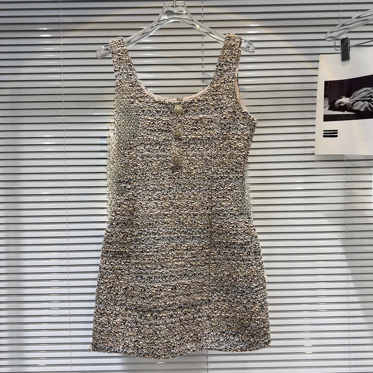 Ретро-жилет из твида с металлическим синим декором, осенняя женская мода, без бренда, китайское производство, Sveles...
Ретро-жилет из твида с металлическим синим декором, осенняя женская мода, без бренда, китайское производство, Sveles...