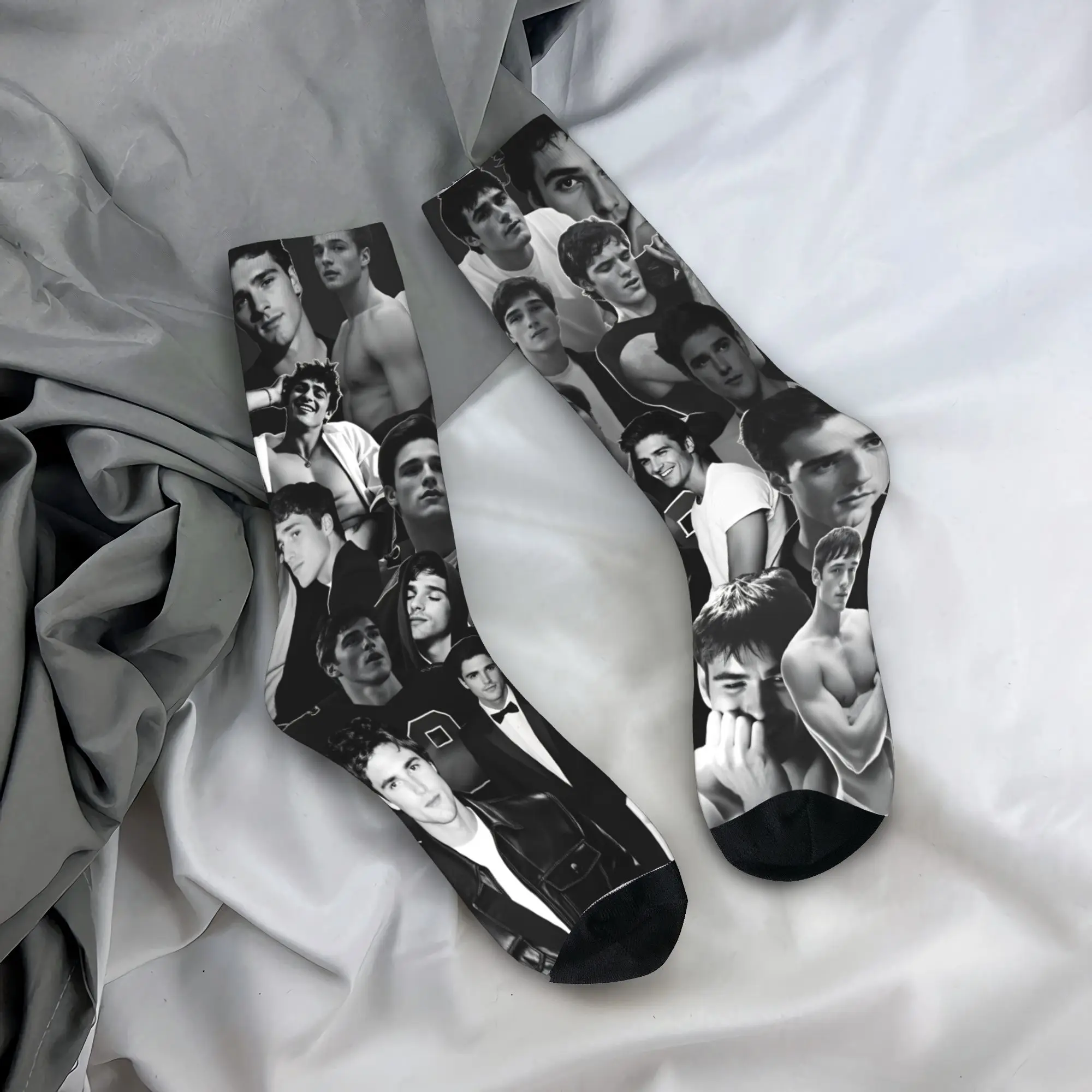 Jacob Elordi Collage Socks Fashion Stockings Women Men Quality Running Socks Autumn Printed Anti-Slip Socks
Jacob Elordi Collage Socks Fashion Stockings Women Men Quality Running Socks Autumn Printed Anti-Slip Socks