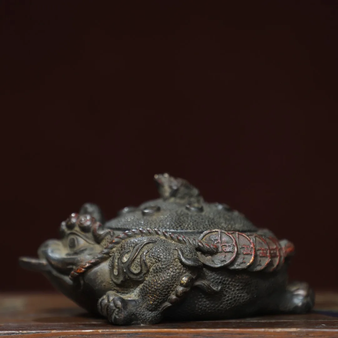 6"Tibetan Temple Collection Old Bronze Gilded Cinnabar Yuanbao Coins Golden Toad Statue Incense Burner Amass wealth Ornaments
6"Tibetan Temple Collection Old Bronze Gilded Cinnabar Yuanbao Coins Golden Toad Statue Incense Burner Amass wealth Ornaments
