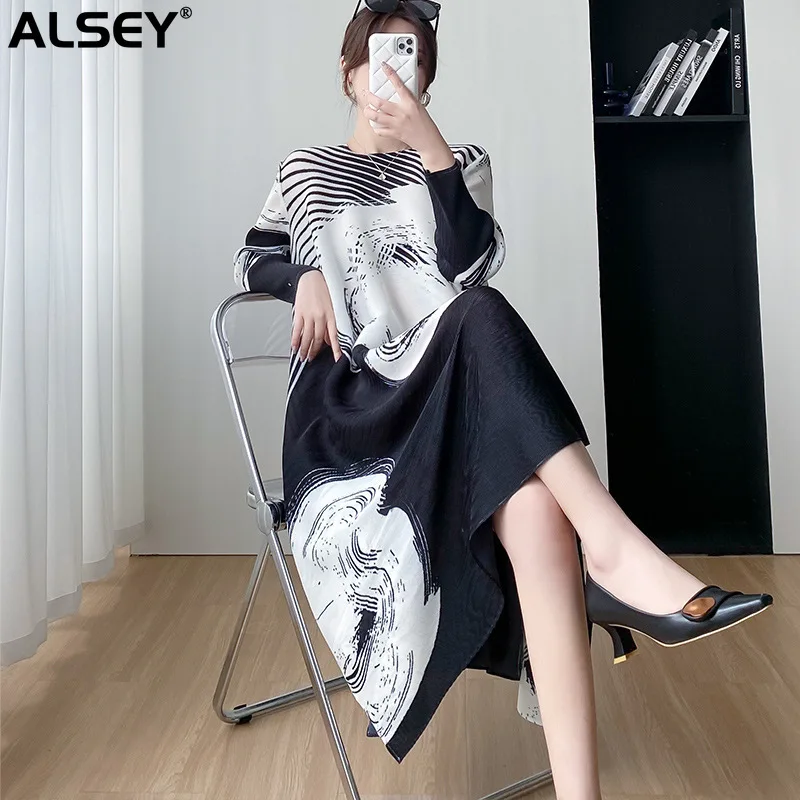 Плиссированное модное платье ALSEY Miyake для женщин, летние новые свободные повседневные Роскошные вечерние платья-трапеции с круглым вырезом
Плиссированное модное платье ALSEY Miyake для женщин, летние новые свободные повседневные Роскошные вечерние платья-трапеции с круглым вырезом