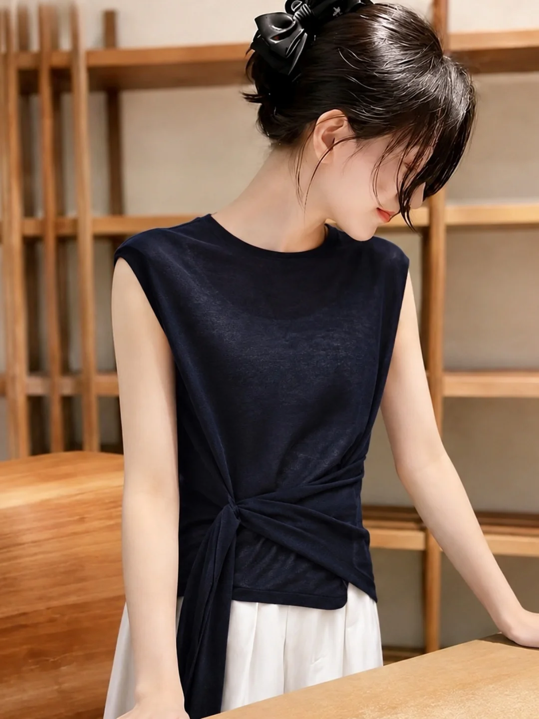 Elegant round Neck Strapless Vest Women's Soft Summer Top Korean Style Design Sensation Tie-Detail Sleeveless Fashionable
Elegant round Neck Strapless Vest Women's Soft Summer Top Korean Style Design Sensation Tie-Detail Sleeveless Fashionable