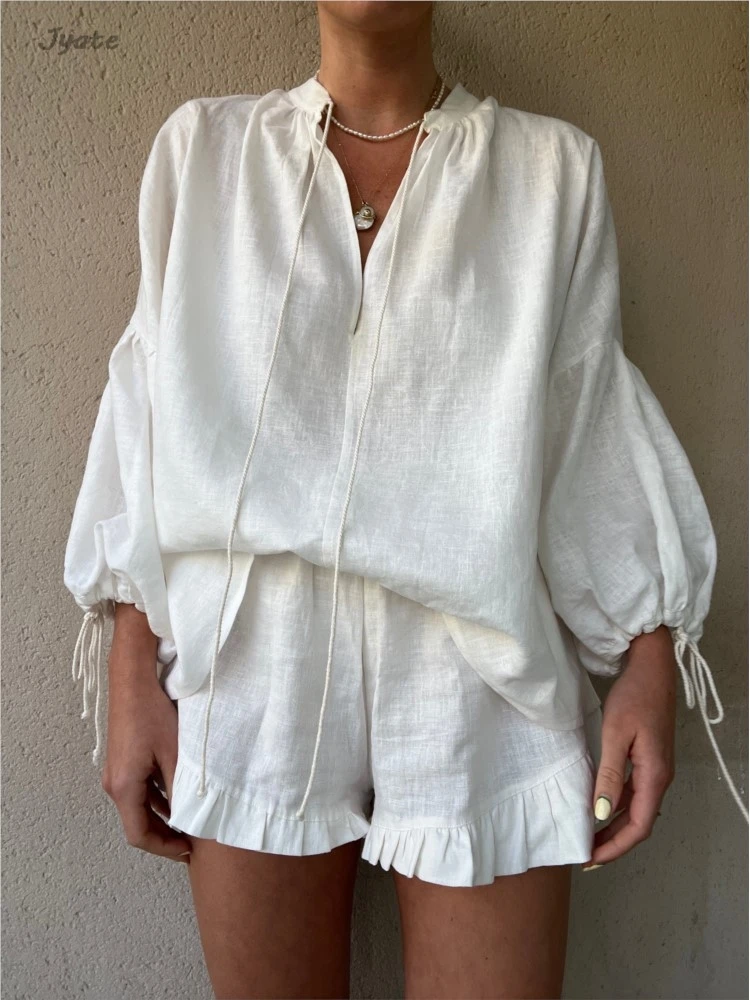Lantern Sleeve Lady Blouse+Shorts Vacation Beach 2 Piece Set Women Outfit 2024 New Cotton Casual V-neck Loose Shirts Shorts Set
Lantern Sleeve Lady Blouse+Shorts Vacation Beach 2 Piece Set Women Outfit 2024 New Cotton Casual V-neck Loose Shirts Shorts Set
