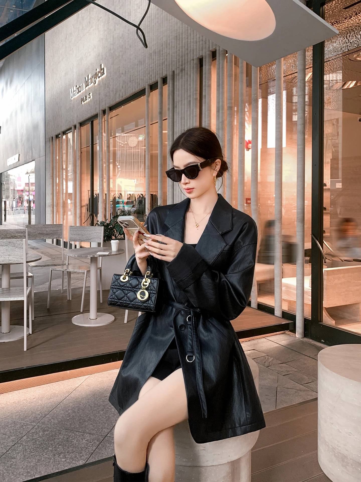 Винтажный кожаный пиджак Binguo с поясом, утягивающим талию, из искусственной кожи, женский, весенний, новый, элегантный, стройнящий силуэт
Винтажный кожаный пиджак Binguo с поясом, утягивающим талию, из искусственной кожи, женский, весенний, новый, элегантный, стройнящий силуэт