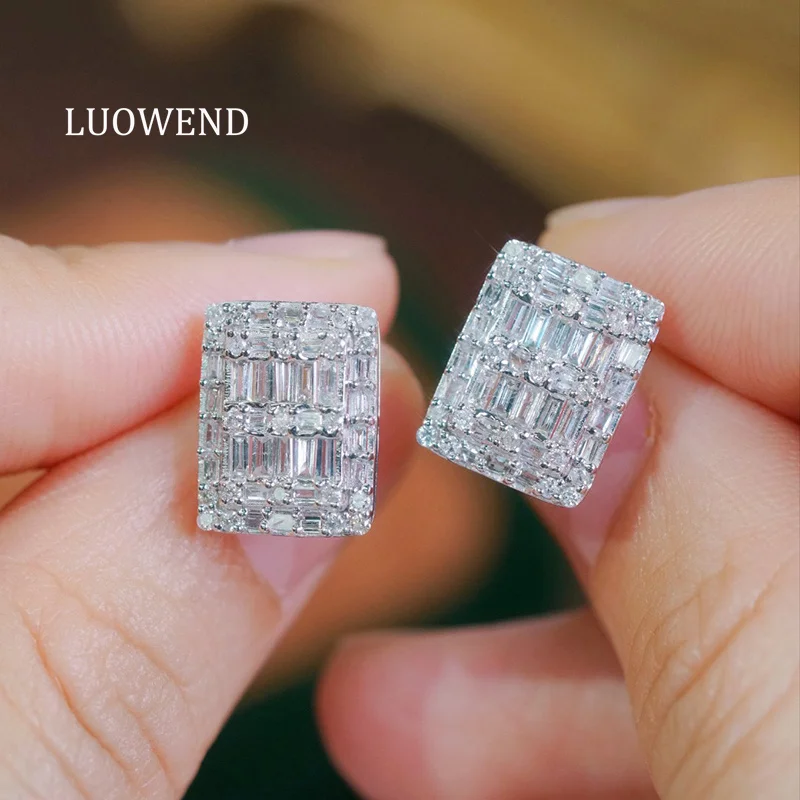 LUOWEND 100% 18K White Gold Earrings Fashion Geometric Shape Real Natural Diamond Stud Earrings for Women High Party Jewelry
LUOWEND 100% 18K White Gold Earrings Fashion Geometric Shape Real Natural Diamond Stud Earrings for Women High Party Jewelry