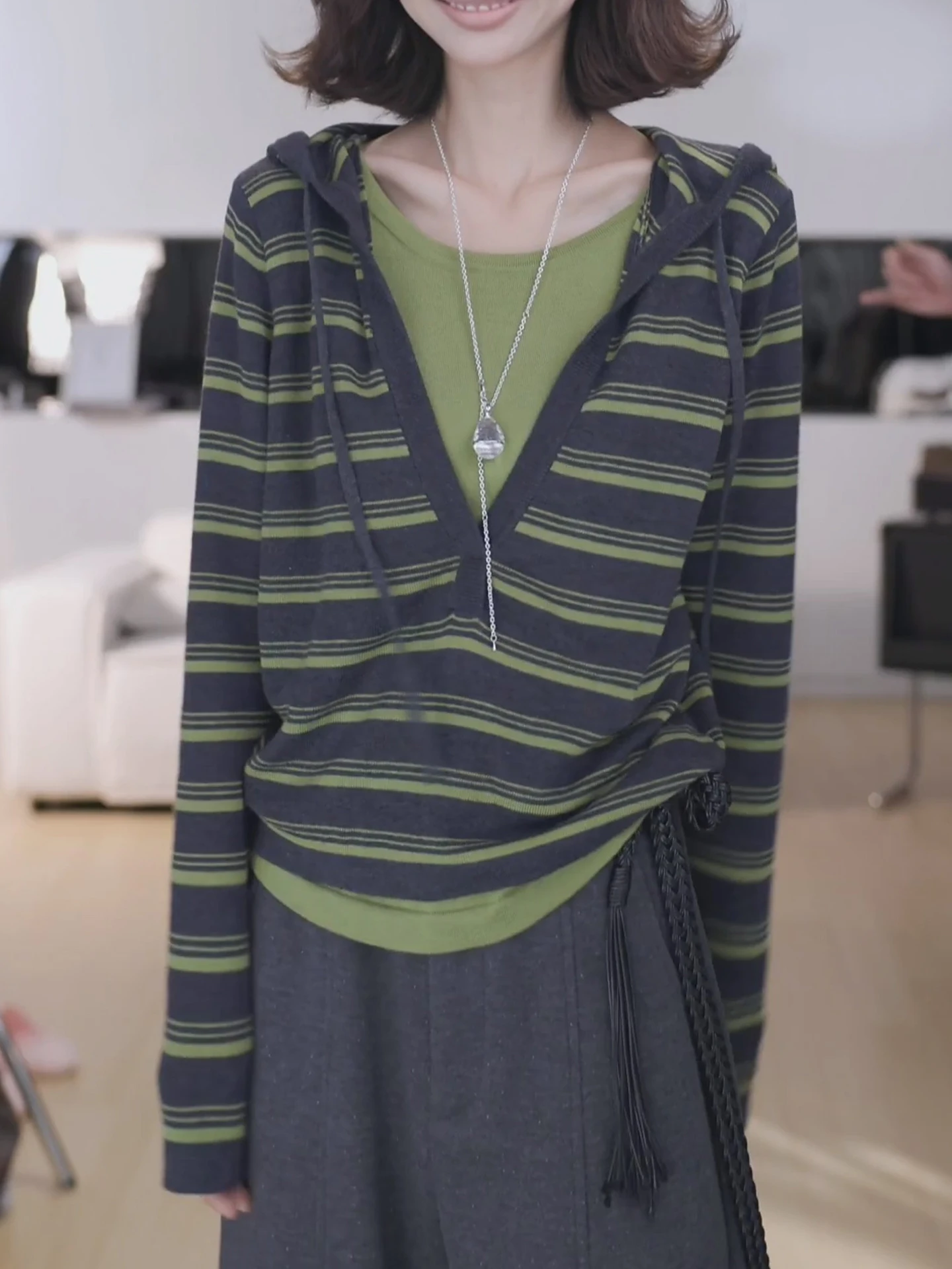 Korean Style Anti-Aging Long Sleeve Knitted Top Hooded Striped Base Layer Shirt Autumn Versatile Slim Fit Women's Fashion
Korean Style Anti-Aging Long Sleeve Knitted Top Hooded Striped Base Layer Shirt Autumn Versatile Slim Fit Women's Fashion