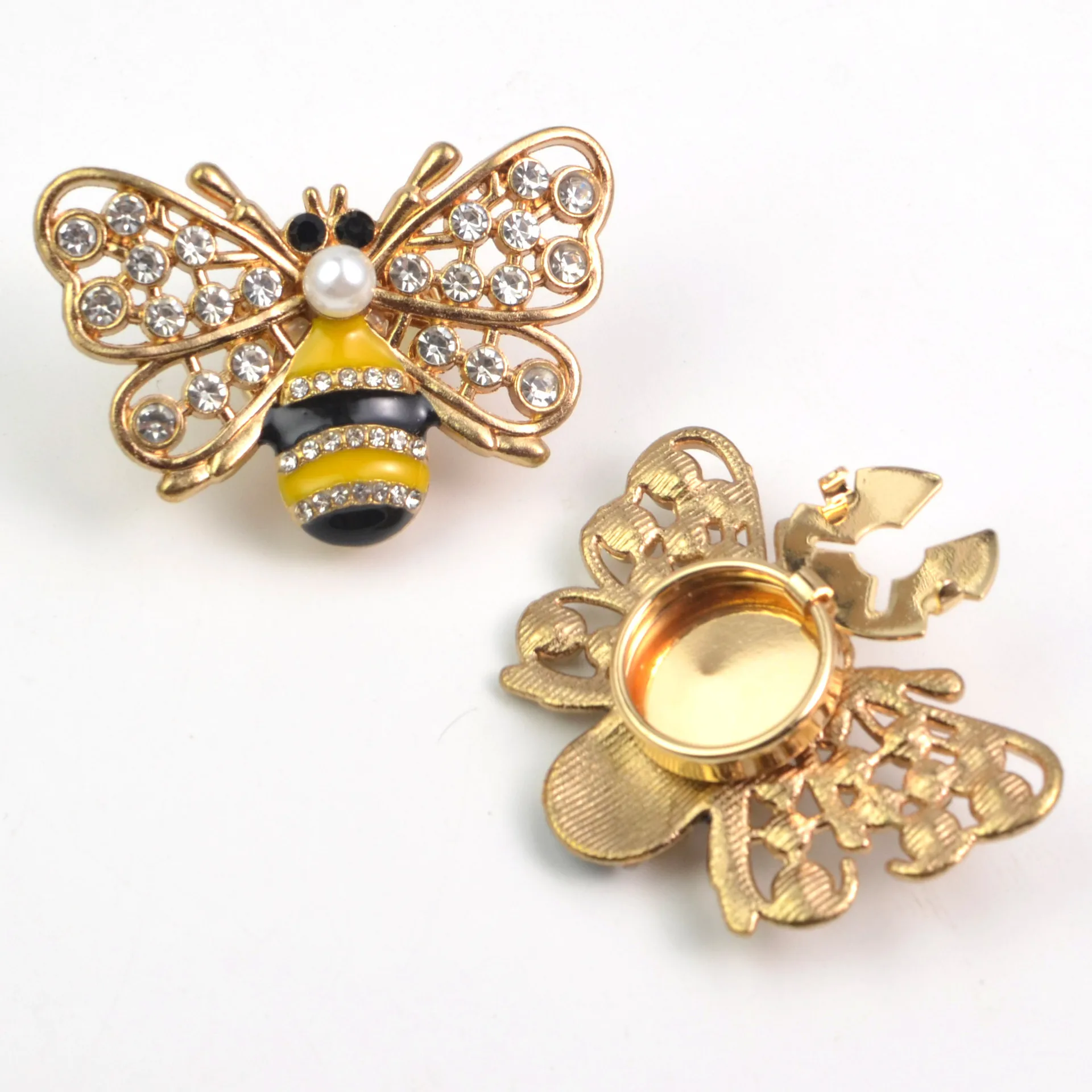 Bee Shape Cufflink Covers, Gold Rhinestone Pearl Cufflink Tops for DIY Cufflinks, Shirt Cuff Decor, Fashion Jewelry Accessories
Bee Shape Cufflink Covers, Gold Rhinestone Pearl Cufflink Tops for DIY Cufflinks, Shirt Cuff Decor, Fashion Jewelry Accessories