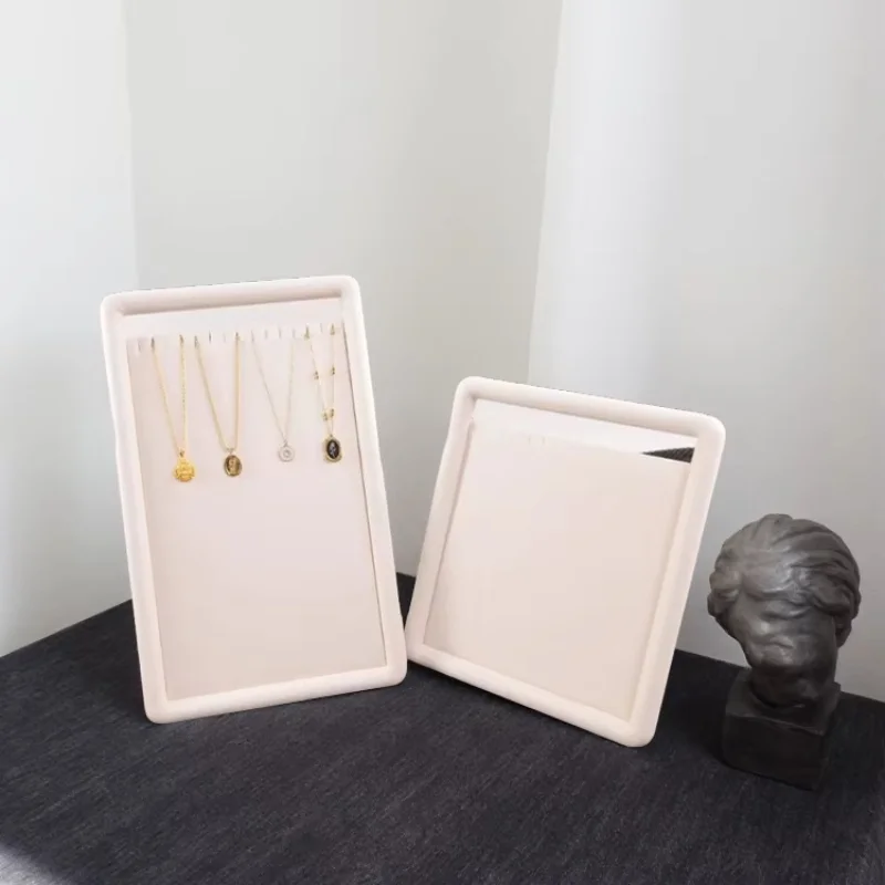 Leather Standing Jewelry Display Rack for Rings Earrings Necklaces and Pendants Jewelry Store Counter Display Props
Leather Standing Jewelry Display Rack for Rings Earrings Necklaces and Pendants Jewelry Store Counter Display Props