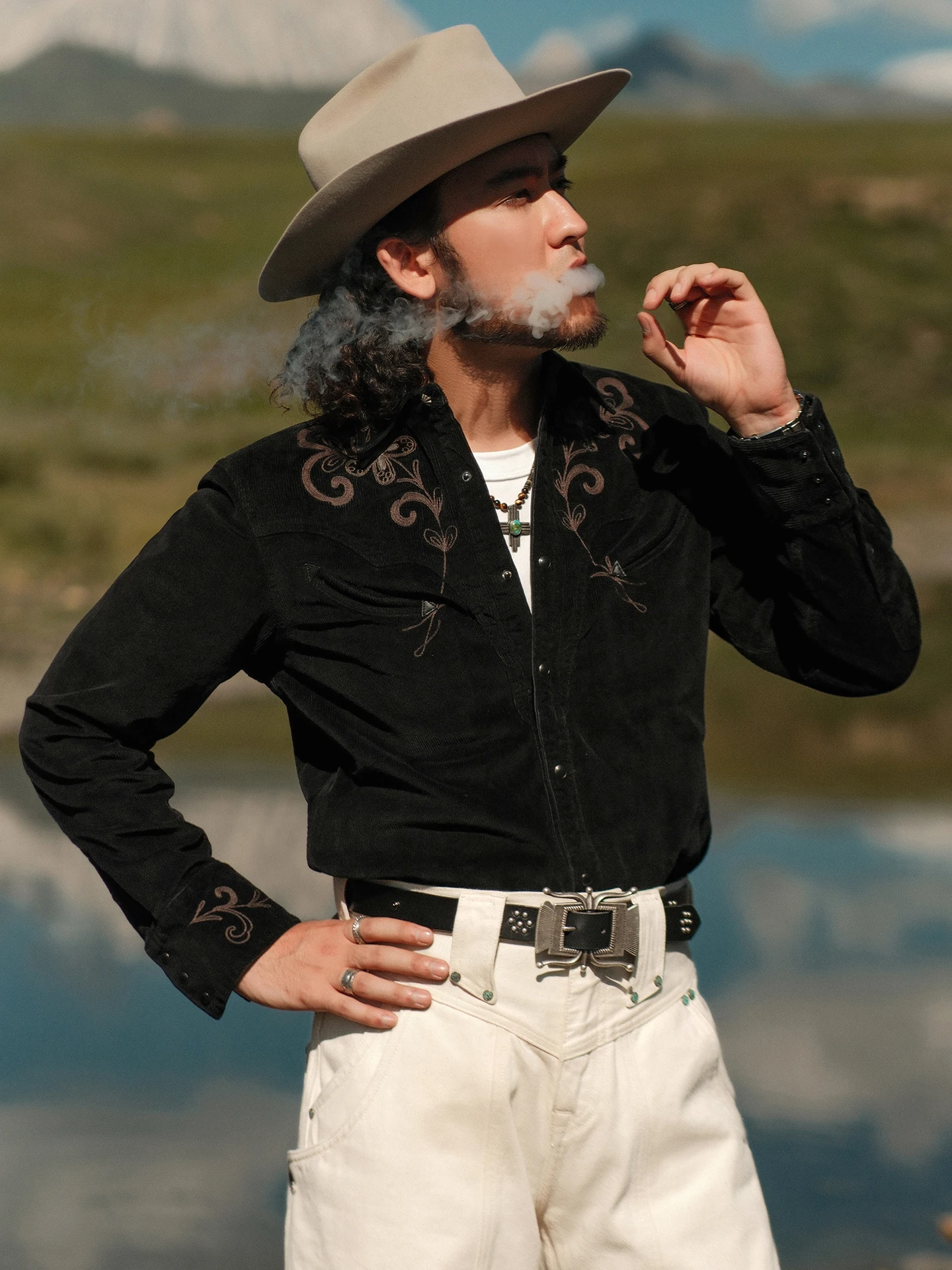 Waed Corduroy Musician irt Western Series Corower Embroidery Long Sve Stand Fit Youth Faion Cotton Blend irt
Waed Corduroy Musician irt Western Series Corower Embroidery Long Sve Stand Fit Youth Faion Cotton Blend irt