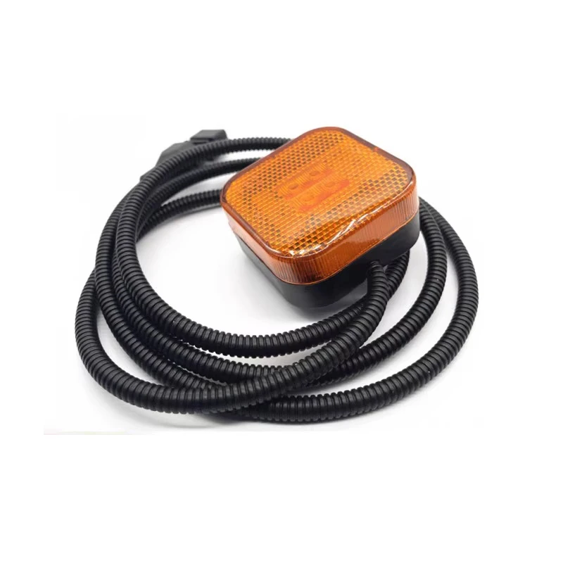 Маленький квадратный светильник Fender/фара для защиты двигателя 81.25260.6101 для грузовика Shaanxi Automobile Delong Heavy Truck X3000, New M3000, F3000, X5000
Маленький квадратный светильник Fender/фара для защиты двигателя 81.25260.6101 для грузовика Shaanxi Automobile Delong Heavy Truck X3000, New M3000, F3000, X5000