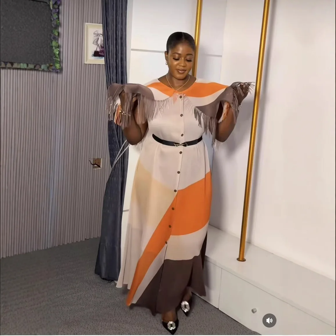 New Plus Size Dress with Fashionable Tassel Lapel, Short Sleeved Temperament, Cardigan, Elegant Women's Long Skirt
New Plus Size Dress with Fashionable Tassel Lapel, Short Sleeved Temperament, Cardigan, Elegant Women's Long Skirt