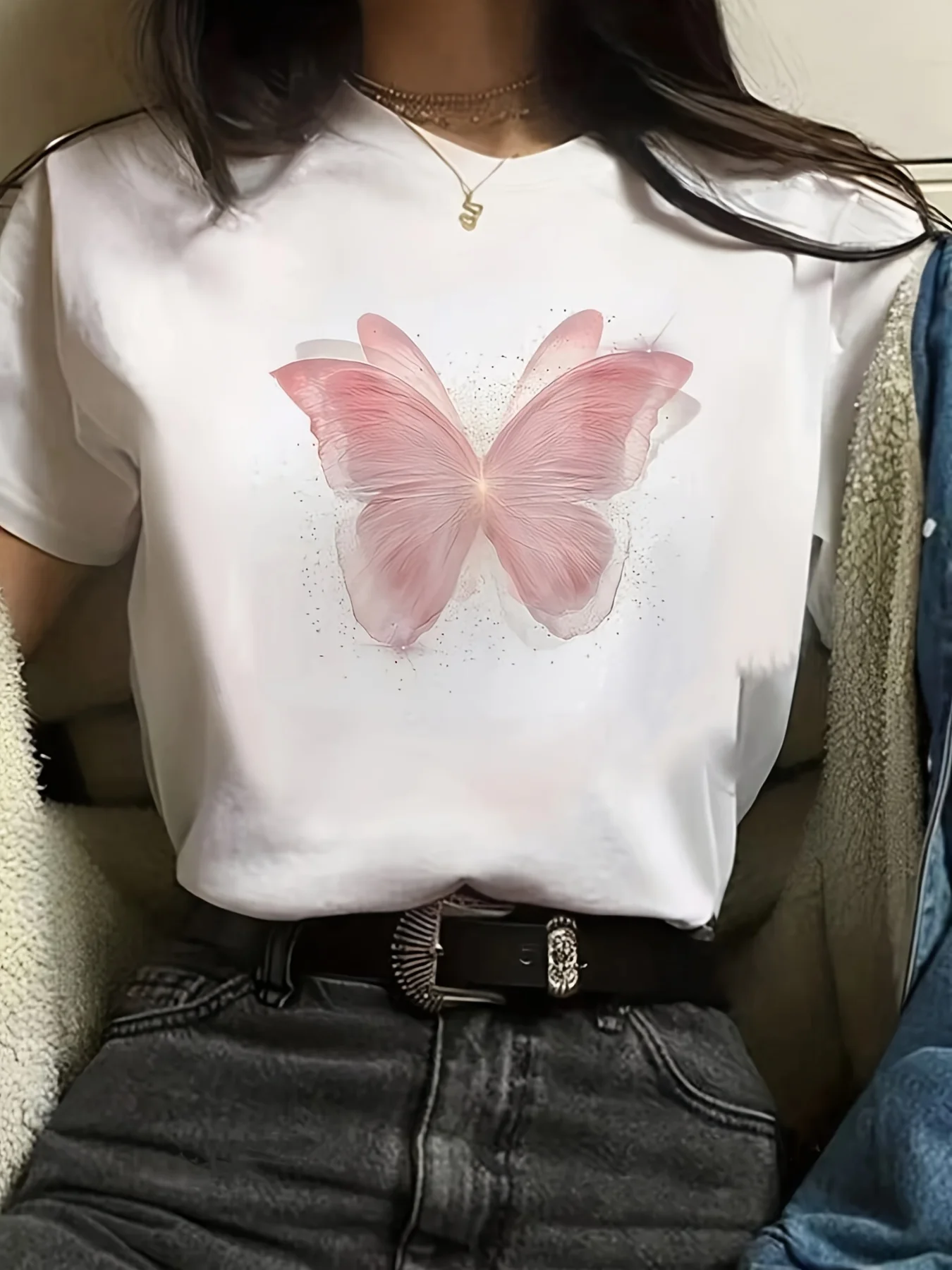 Butterflies raise pollen and scatter a piece of printed women fashion puls size T-shirt summer fashion casual shirt daily trend
Butterflies raise pollen and scatter a piece of printed women fashion puls size T-shirt summer fashion casual shirt daily trend
