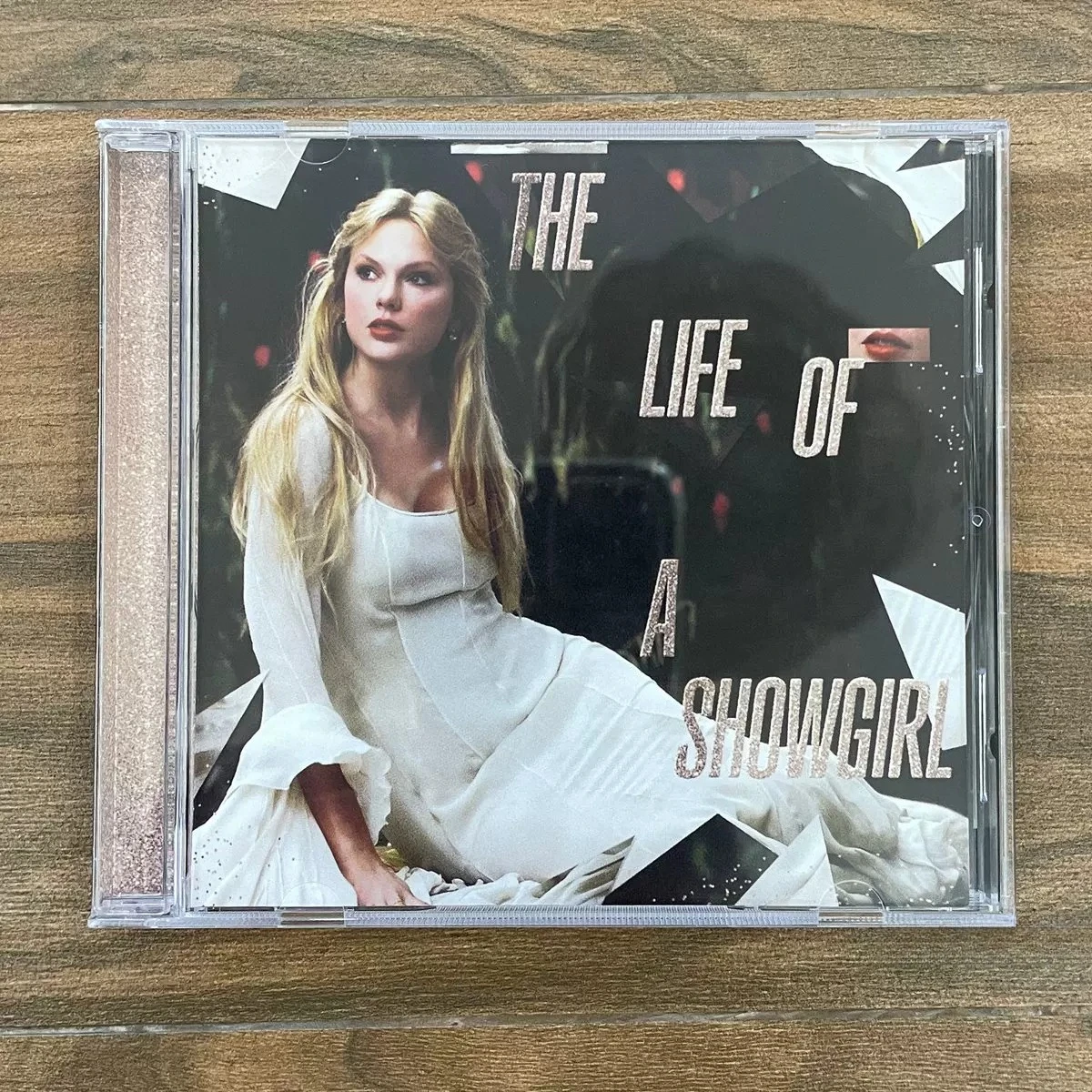 Deluxe Bonus Track Pop CD Album Special Cover Edition Soft Rock Pop Music Disc
Deluxe Bonus Track Pop CD Album Special Cover Edition Soft Rock Pop Music Disc