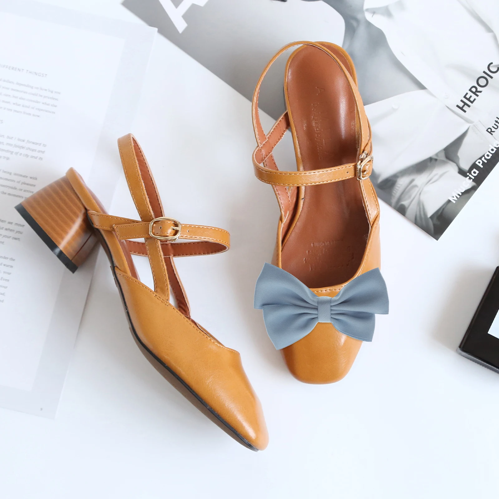 2pcs Shoe Shoe Clips Buckles Clips Detachable Decorative Accessories for Pumps Heels Flats Boots Sandals Handbags Gifts
2pcs Shoe Shoe Clips Buckles Clips Detachable Decorative Accessories for Pumps Heels Flats Boots Sandals Handbags Gifts