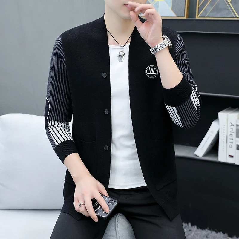 Мужской вязаный кардиган-свитер с V-образным вырезом, повседневный, в полоску, универсальный, весна-осень, модный, городской, длинный, приталенный, облегающий, пальто
Мужской вязаный кардиган-свитер с V-образным вырезом, повседневный, в полоску, универсальный, весна-осень, модный, городской, длинный, приталенный, облегающий, пальто