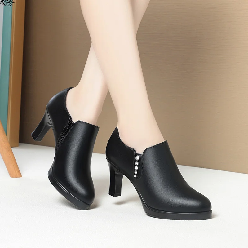 Soft Leather High Heel Waterproof Platform Elegant Deep Mouth Women's Single Shoes Women's Fashionable Catwalk Leather Shoes
Soft Leather High Heel Waterproof Platform Elegant Deep Mouth Women's Single Shoes Women's Fashionable Catwalk Leather Shoes