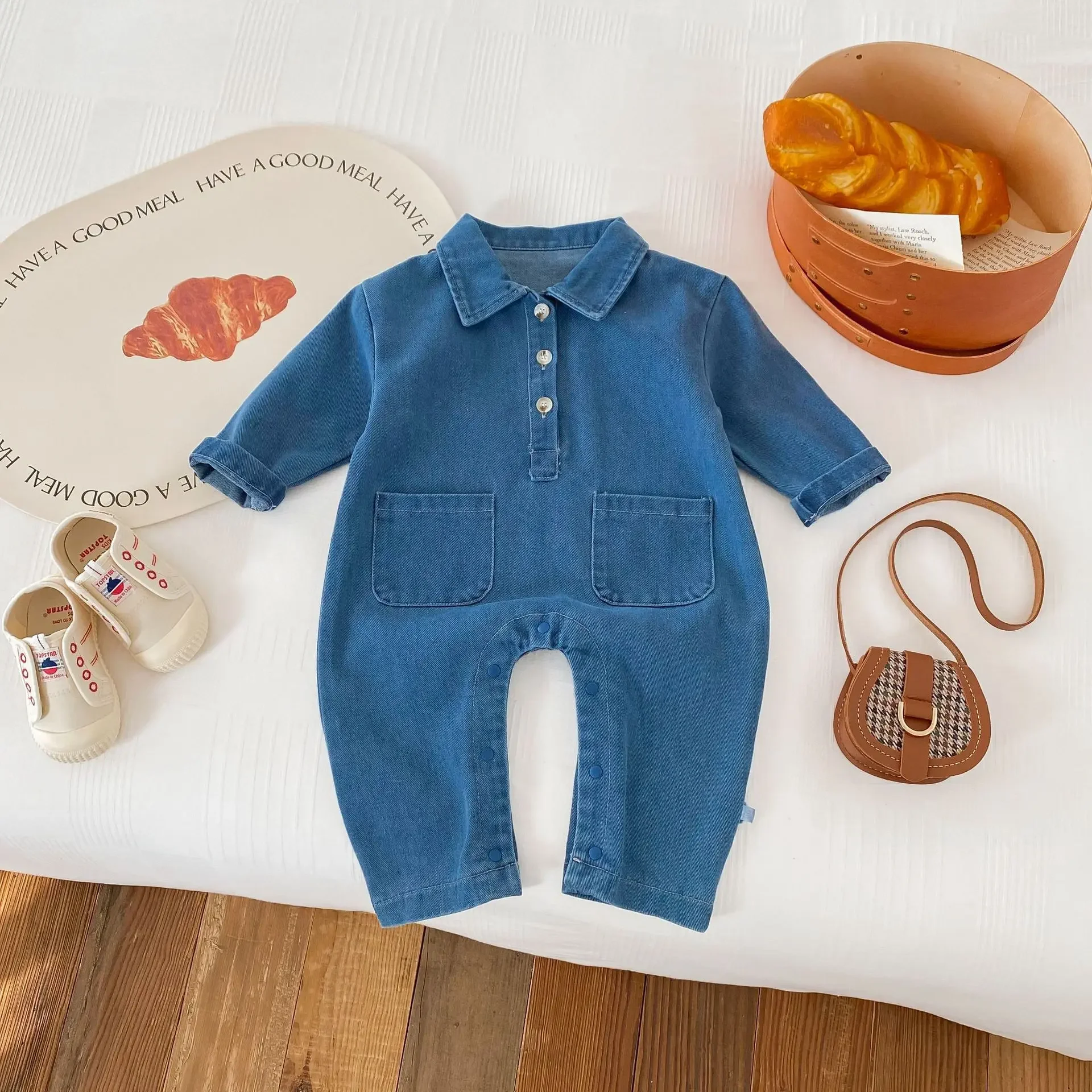 Baby Clothes for Speing and Autumn Boys and Girls Denim Long Sleeve Jumpsuit Stylish Korean Baby Outdoor Rompers
Baby Clothes for Speing and Autumn Boys and Girls Denim Long Sleeve Jumpsuit Stylish Korean Baby Outdoor Rompers