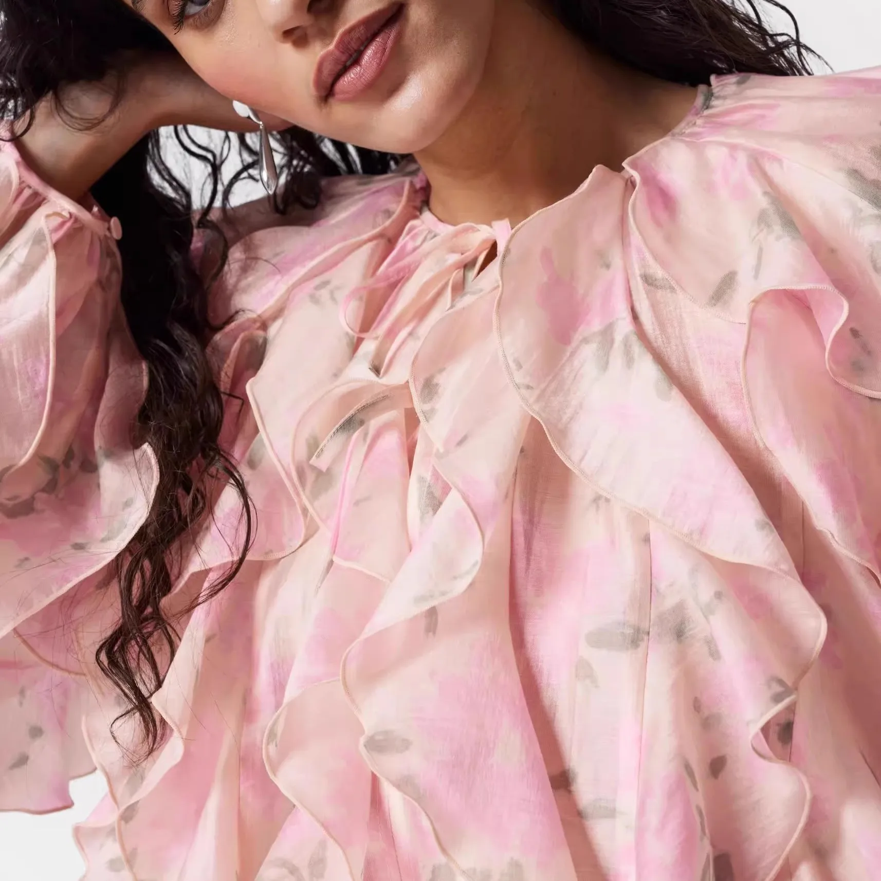 Длинный свеч с милым цветочным принтом, весна-лето, Новое поступление, женский топ, удобный свободный крой, круглый, Ne
Длинный свеч с милым цветочным принтом, весна-лето, Новое поступление, женский топ, удобный свободный крой, круглый, Ne