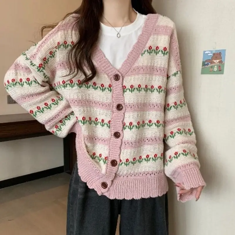 Весенне-осенний кардиган для женщин, корейские модные шикарные элегантные куртки, дешевая одежда, привлекательный вязаный свитер с вырезами для женщин
Весенне-осенний кардиган для женщин, корейские модные шикарные элегантные куртки, дешевая одежда, привлекательный вязаный свитер с вырезами для женщин
