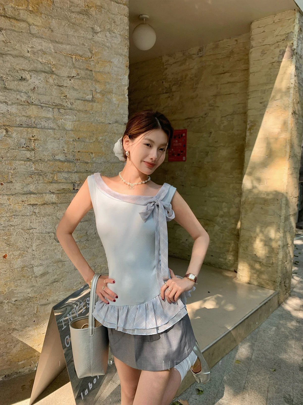 Slimming Plaid Patchwork Vest Top Women's Summer New Sle Belted Anti-Aging Yang Bubble Brand Commute Sle Thin Material
Slimming Plaid Patchwork Vest Top Women's Summer New Sle Belted Anti-Aging Yang Bubble Brand Commute Sle Thin Material