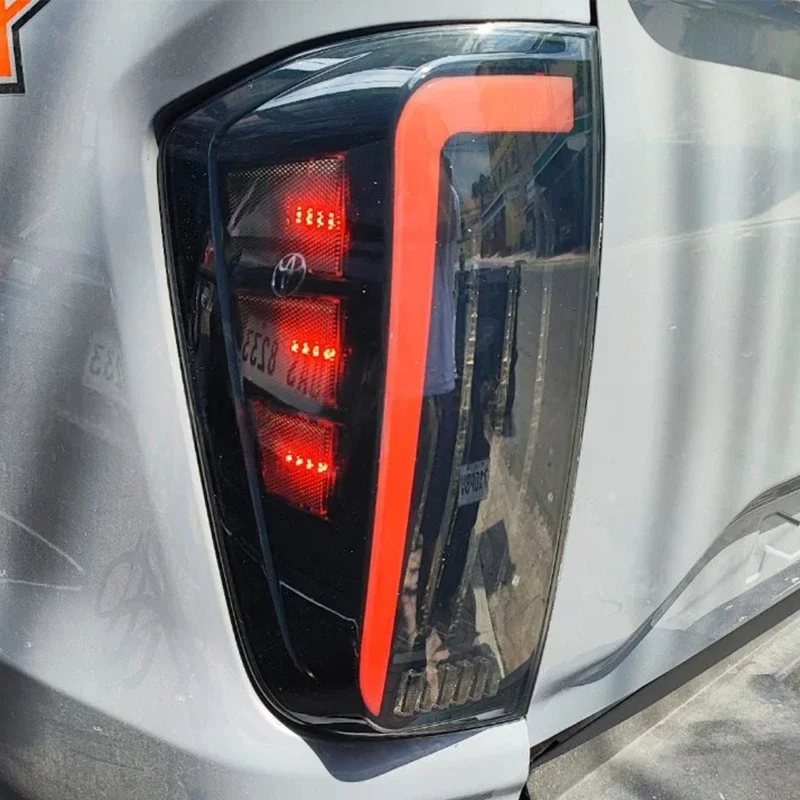 1 Pair Taillight LED Tail Light Assembly For 2015-2023 Nissan Navara NP300 Rear Tail Light Brake Lamp Brake Light Warning Lamp
1 Pair Taillight LED Tail Light Assembly For 2015-2023 Nissan Navara NP300 Rear Tail Light Brake Lamp Brake Light Warning Lamp