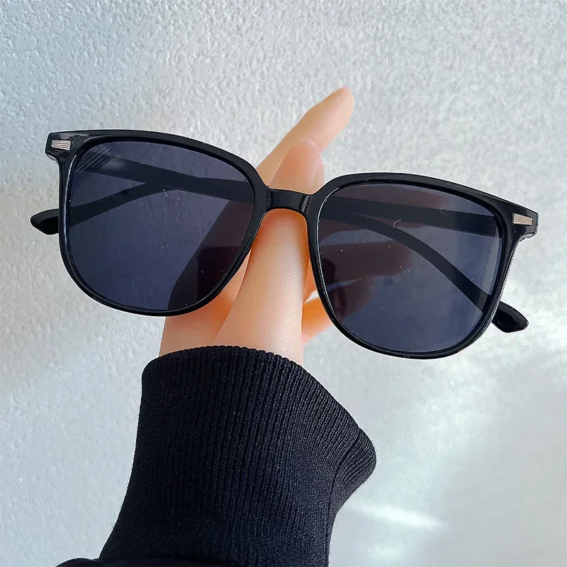 Retro New Sunglasses Men Women Popular Square Sun Glasses Ladies Black Eyeglasses Driver Goggles UV400 Gafas De Sol
Retro New Sunglasses Men Women Popular Square Sun Glasses Ladies Black Eyeglasses Driver Goggles UV400 Gafas De Sol