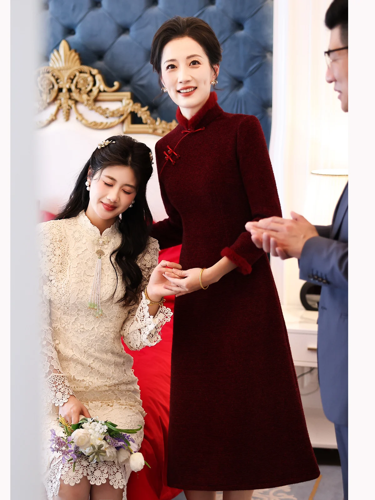 Ele Red Wedding Dr Young Sle Fro Coat Long Sve Mid-Length Qipao with Fce for Wedding Banquet in Winter
Ele Red Wedding Dr Young Sle Fro Coat Long Sve Mid-Length Qipao with Fce for Wedding Banquet in Winter