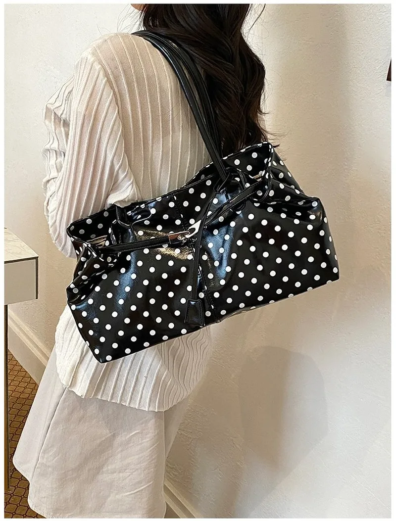 Women's Polka Dot Large Capacity Shoulder Tote Bag, Casual Daily Handbag for Ladies for Work Commute, Shopping, Short Trips
Women's Polka Dot Large Capacity Shoulder Tote Bag, Casual Daily Handbag for Ladies for Work Commute, Shopping, Short Trips