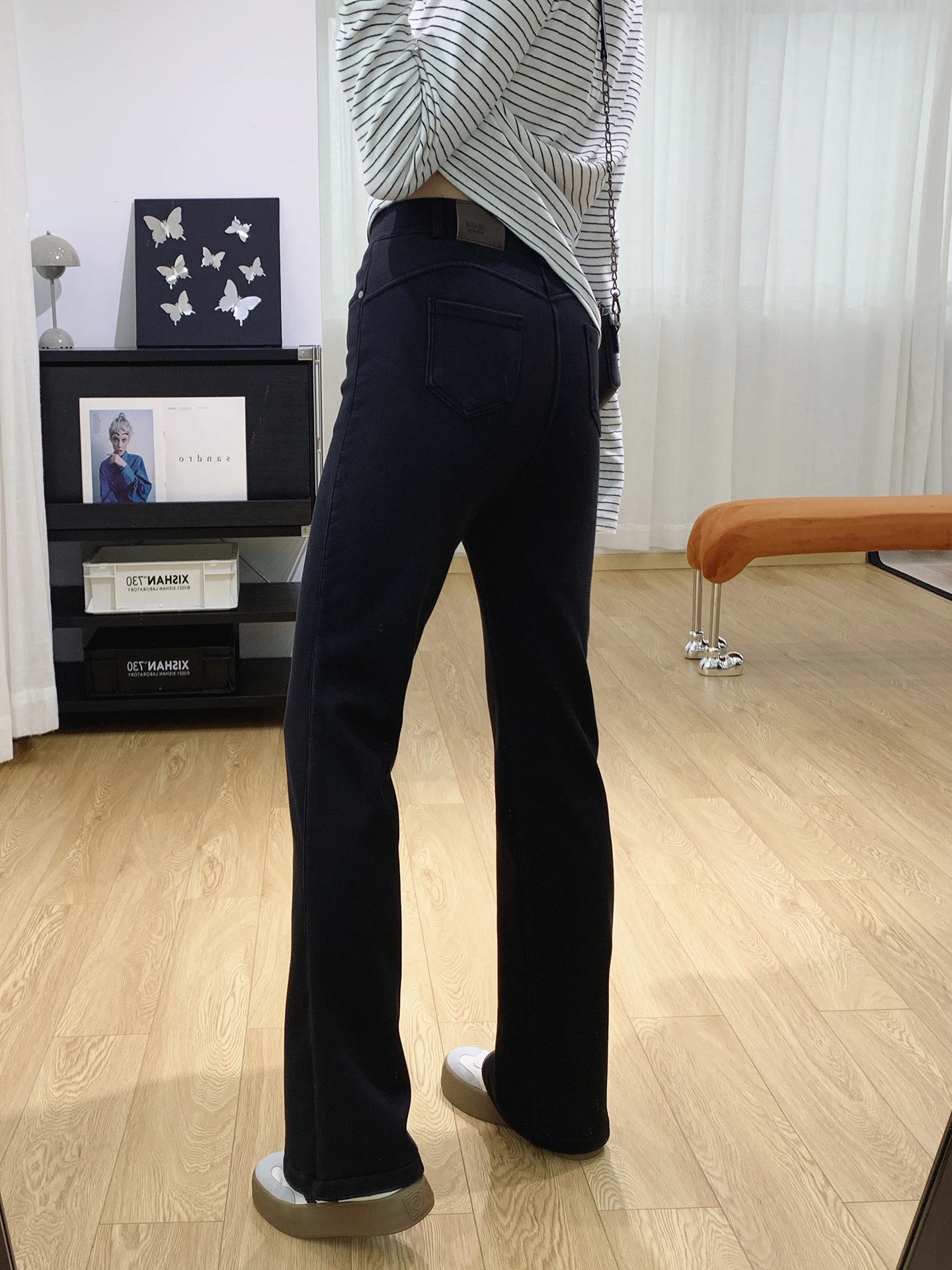 Женские джинсы с высокой талией, облегающие, на флисовой подкладке, из ацетатной шерсти, расклешенные, осенне-зимние, повседневные, эластичные
Женские джинсы с высокой талией, облегающие, на флисовой подкладке, из ацетатной шерсти, расклешенные, осенне-зимние, повседневные, эластичные