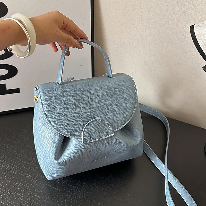 Best Superstar Show Inspired Elegant Bag For Women With High-End Minimalist Unique Leather And Large Capacity
Best Superstar Show Inspired Elegant Bag For Women With High-End Minimalist Unique Leather And Large Capacity