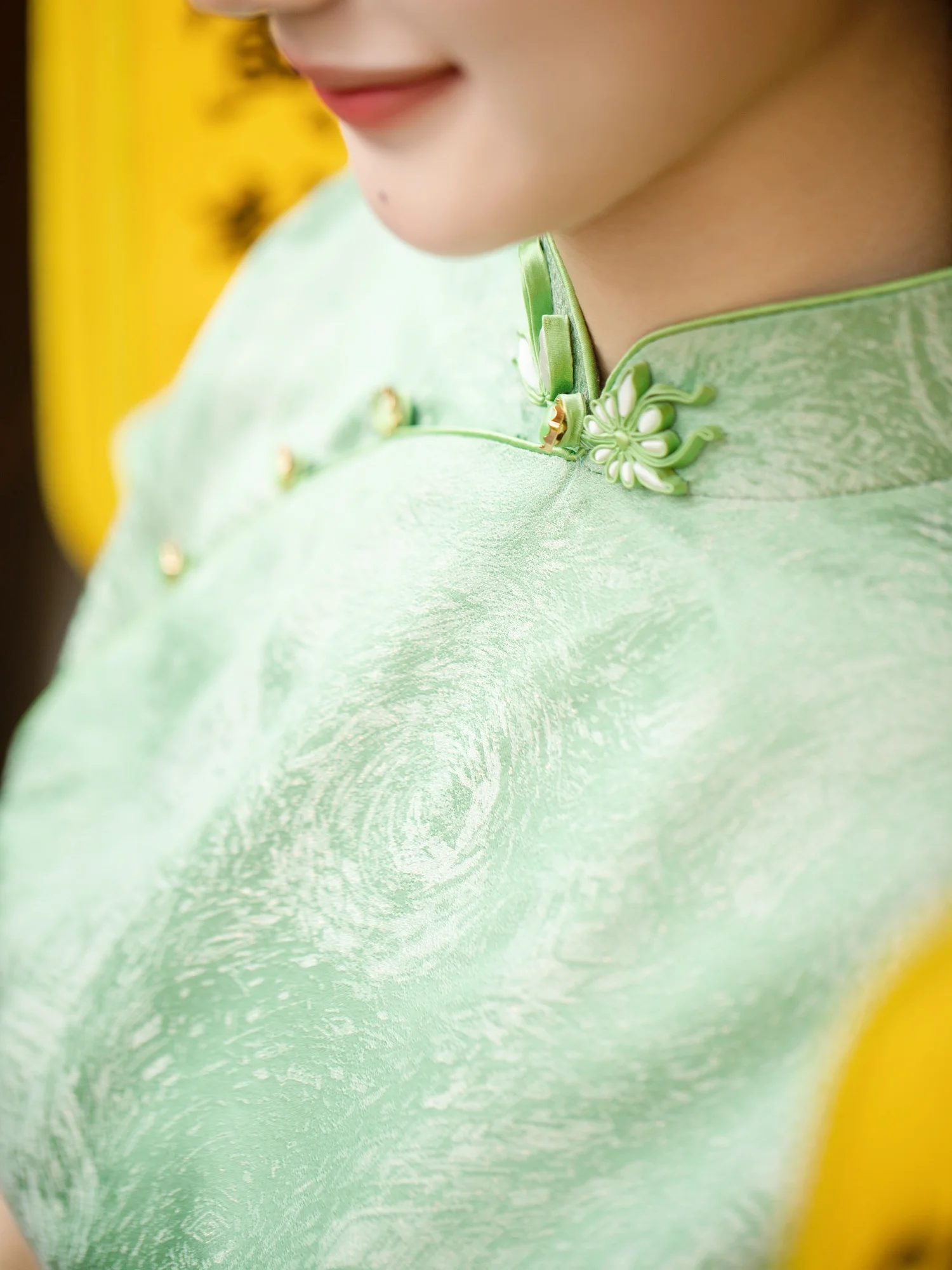 Ele Шелк ручной работы с фланцами Традиционный воротник с полным отверстием Летняя повседневная одежда Дышащий ор Све...
Ele Шелк ручной работы с фланцами Традиционный воротник с полным отверстием Летняя повседневная одежда Дышащий ор Све...