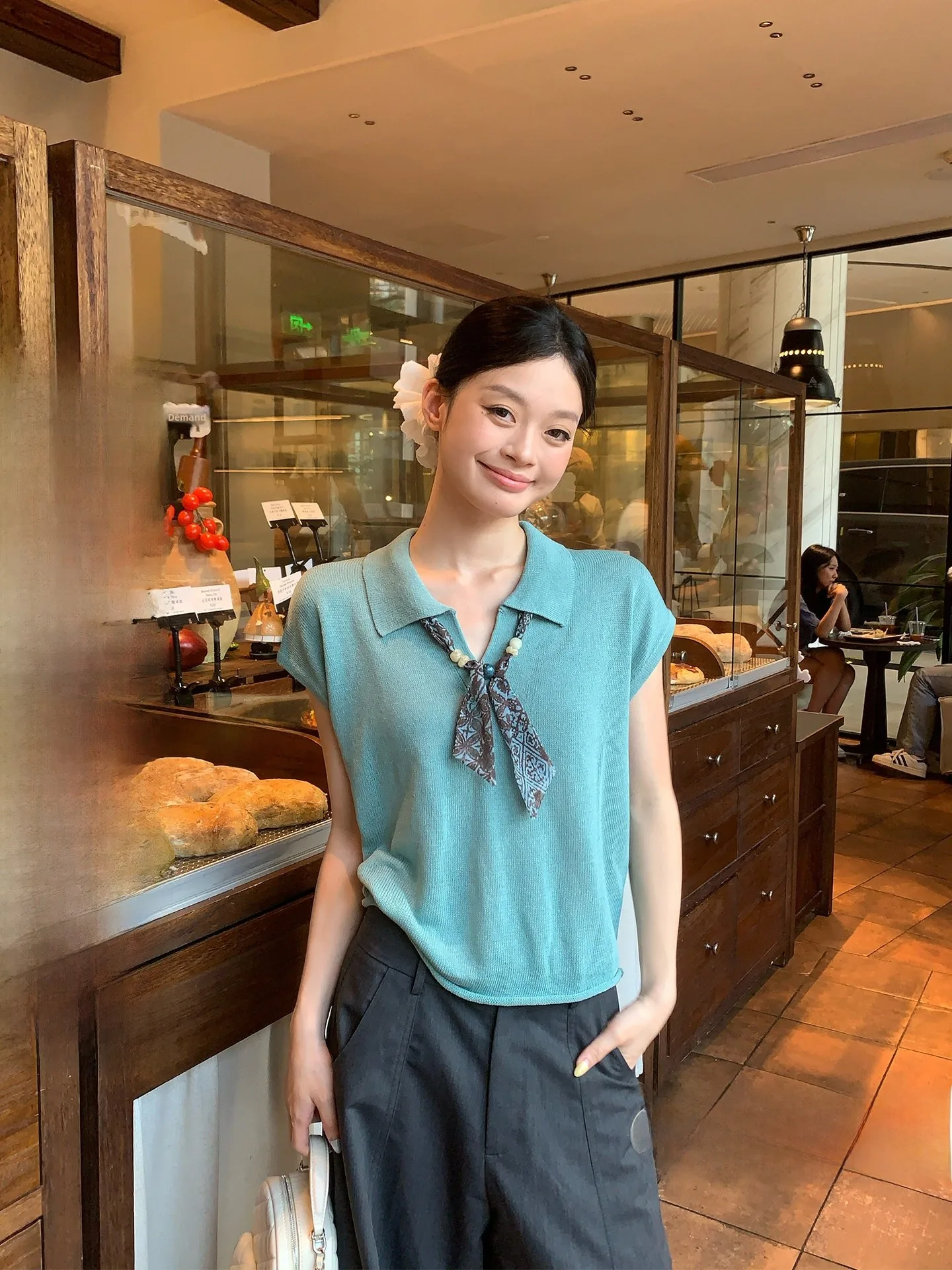 Loose Casual Neck Knitted Short Sleeve T-Shirt Women Summer High Intelligence Sensation Green Color Top by Song Zhengen
Loose Casual Neck Knitted Short Sleeve T-Shirt Women Summer High Intelligence Sensation Green Color Top by Song Zhengen